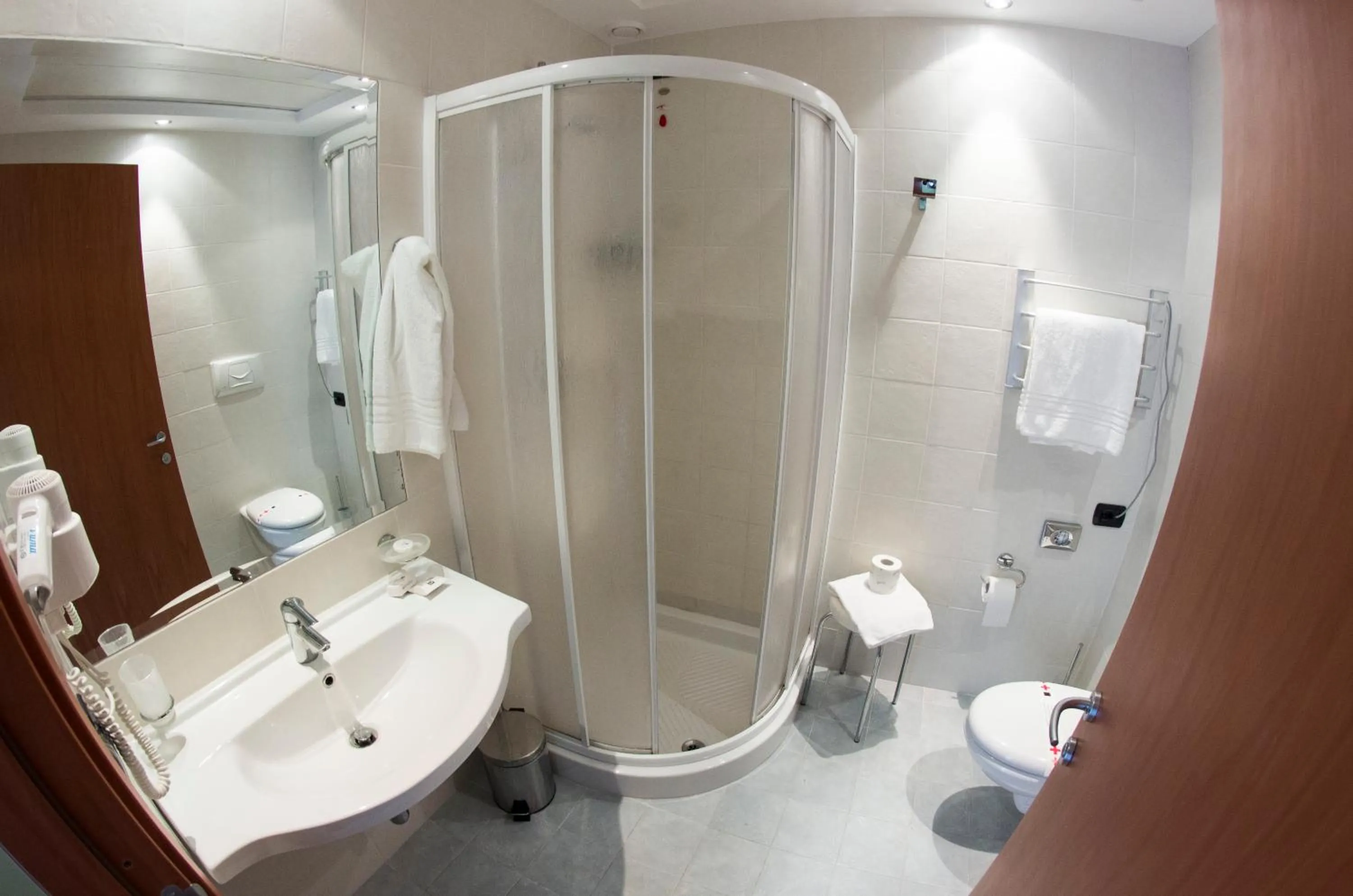 Shower in Best Western Hotel Class Lamezia