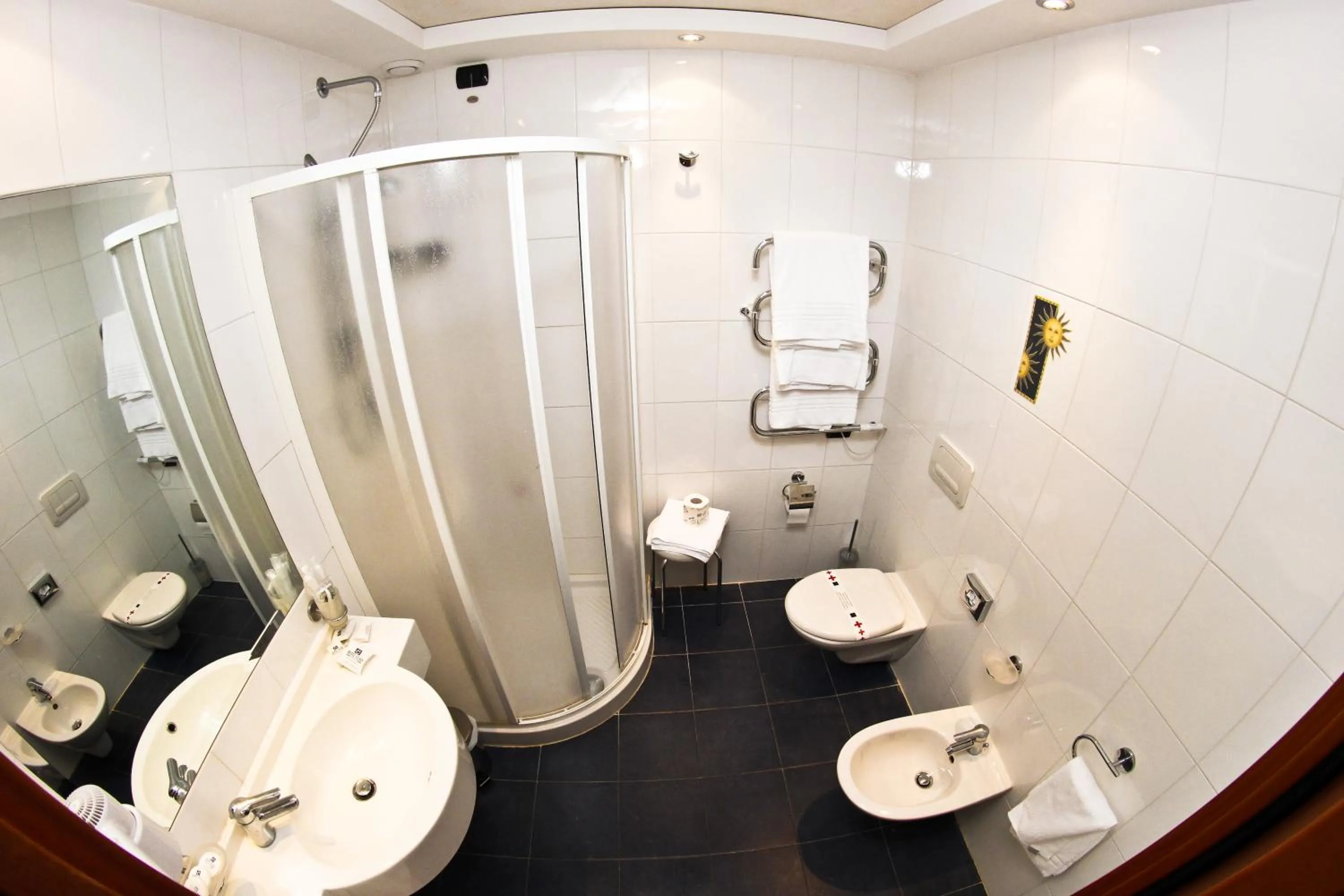 Shower in Best Western Hotel Class Lamezia