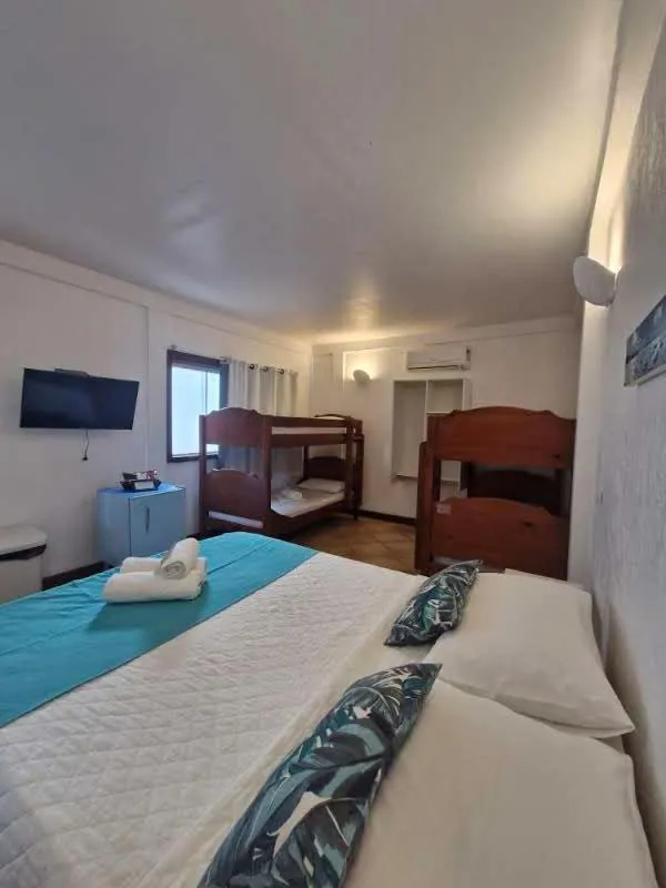 Family Room with Private Bathroom in Bamboo Búzios Hostel