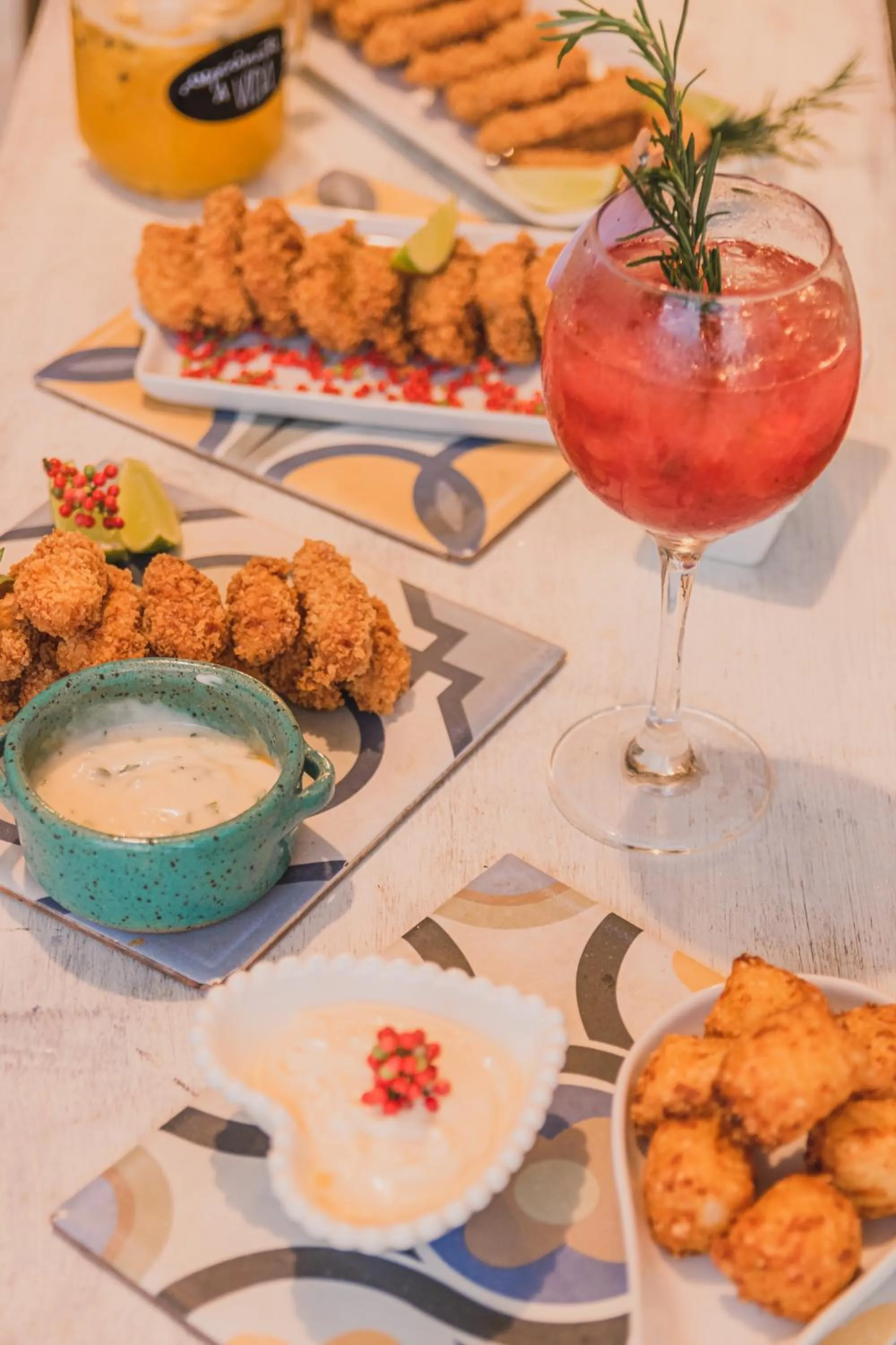 Food and drinks in Bamboo Búzios Hostel