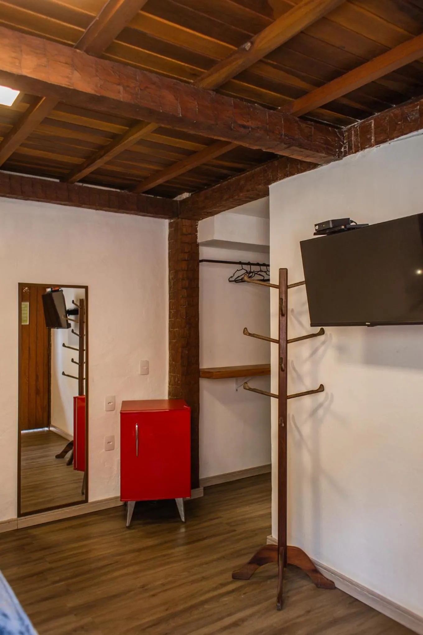 oven in Bamboo Búzios Hostel