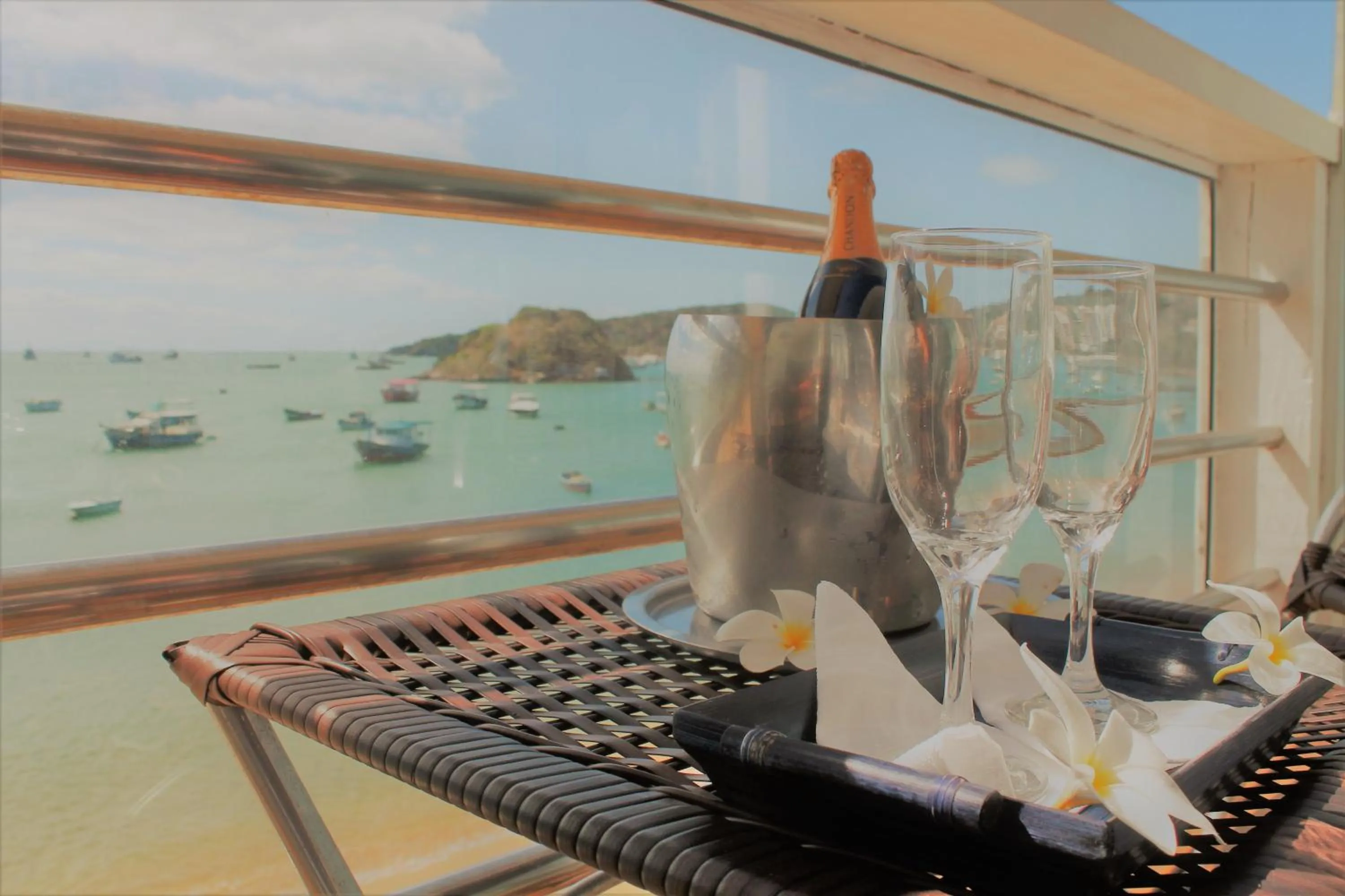 Property building in Bamboo Búzios Hostel