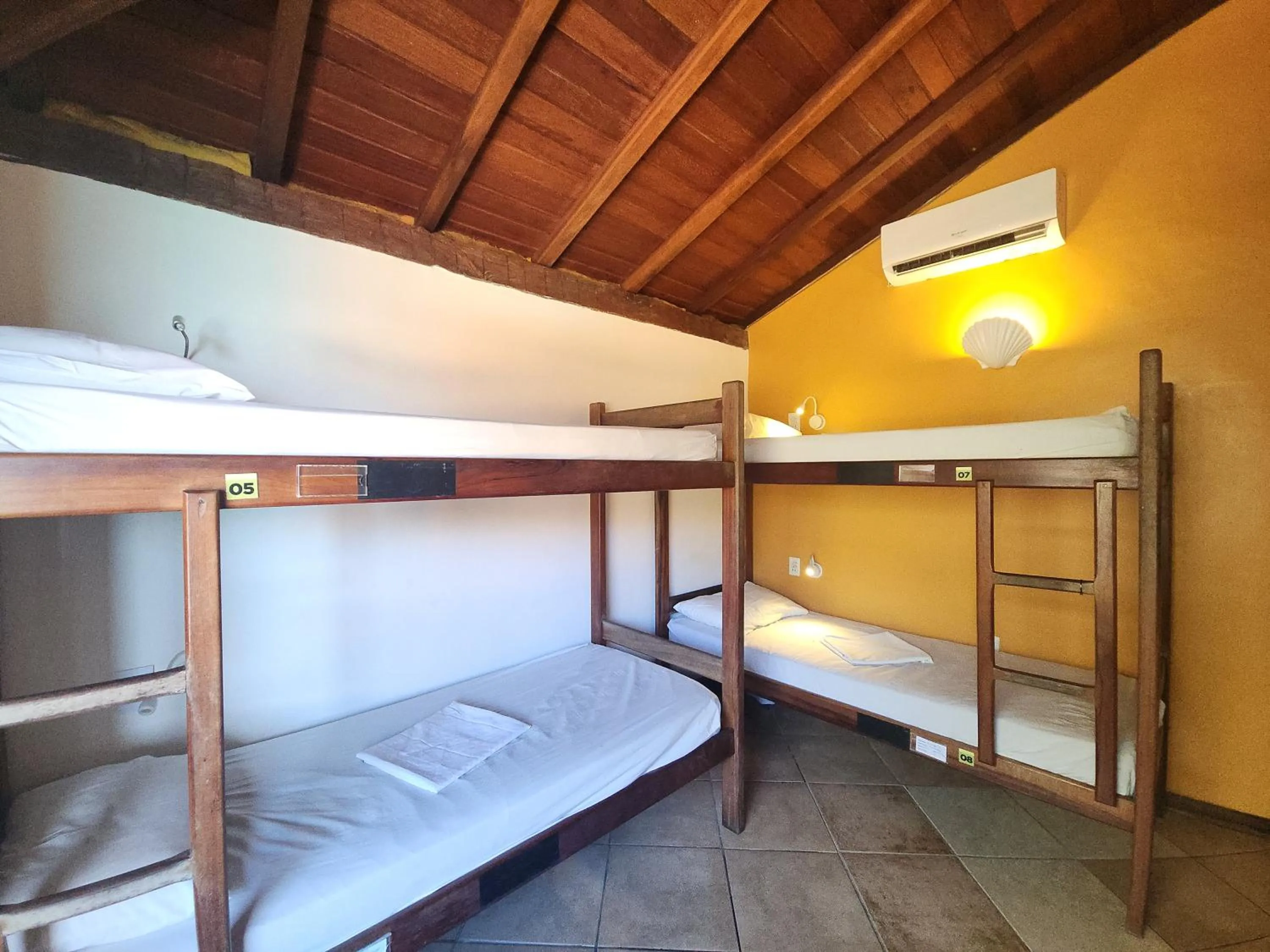 Bed in Bamboo Búzios Hostel