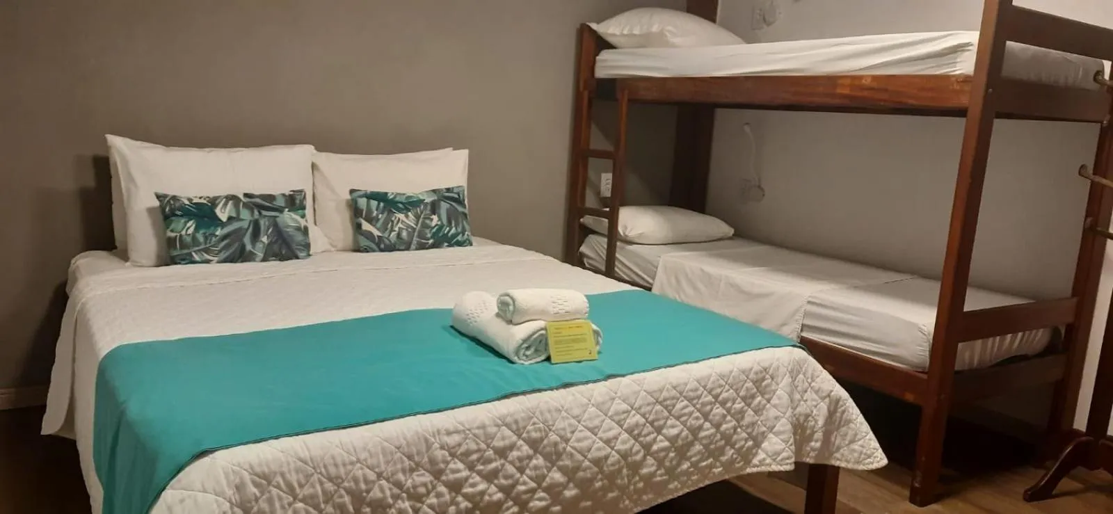 Bed in Bamboo Búzios Hostel