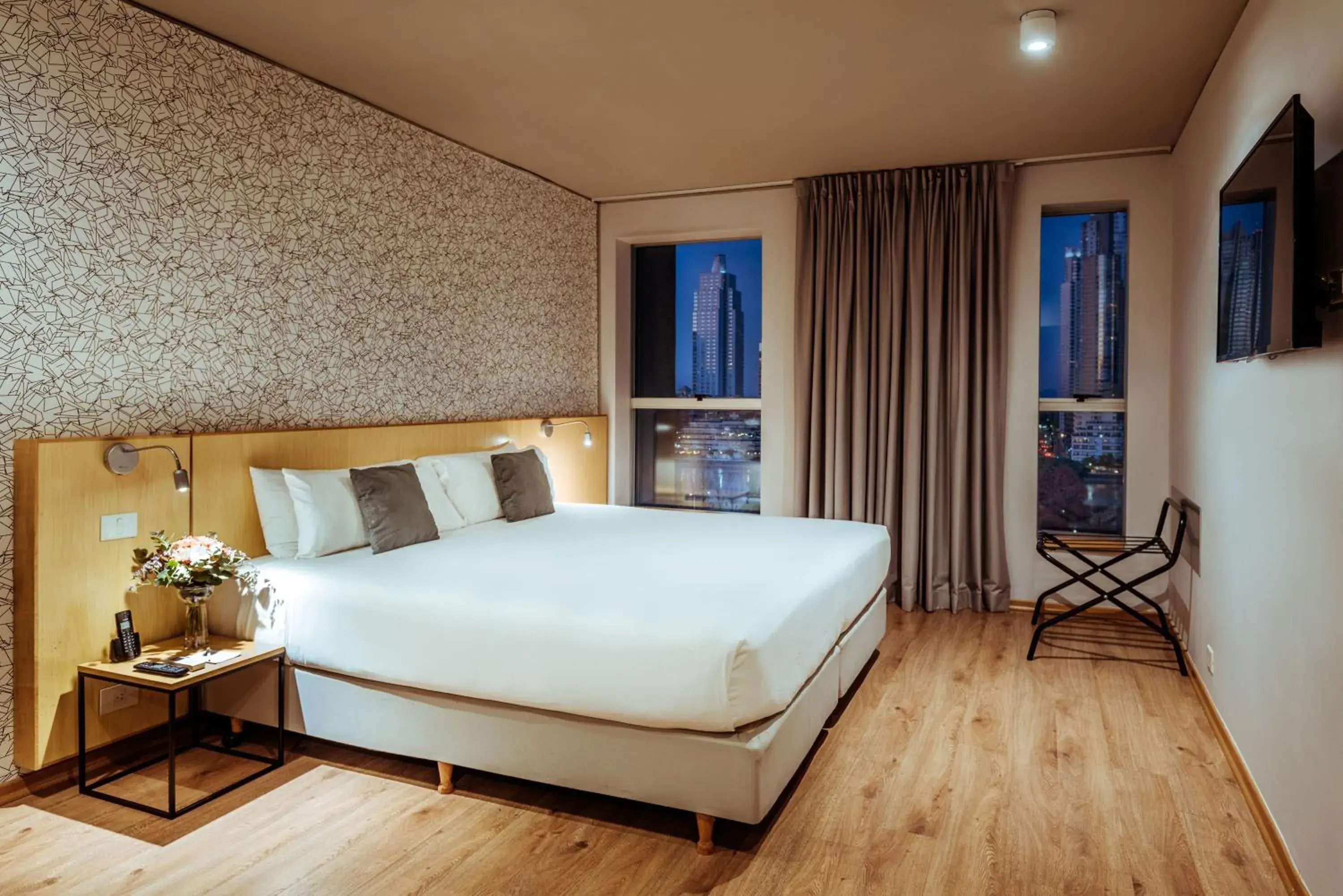 Superior King room River View - single occupancy in Pleno Madero Superior King room River View - single occupancy in Pleno Madero