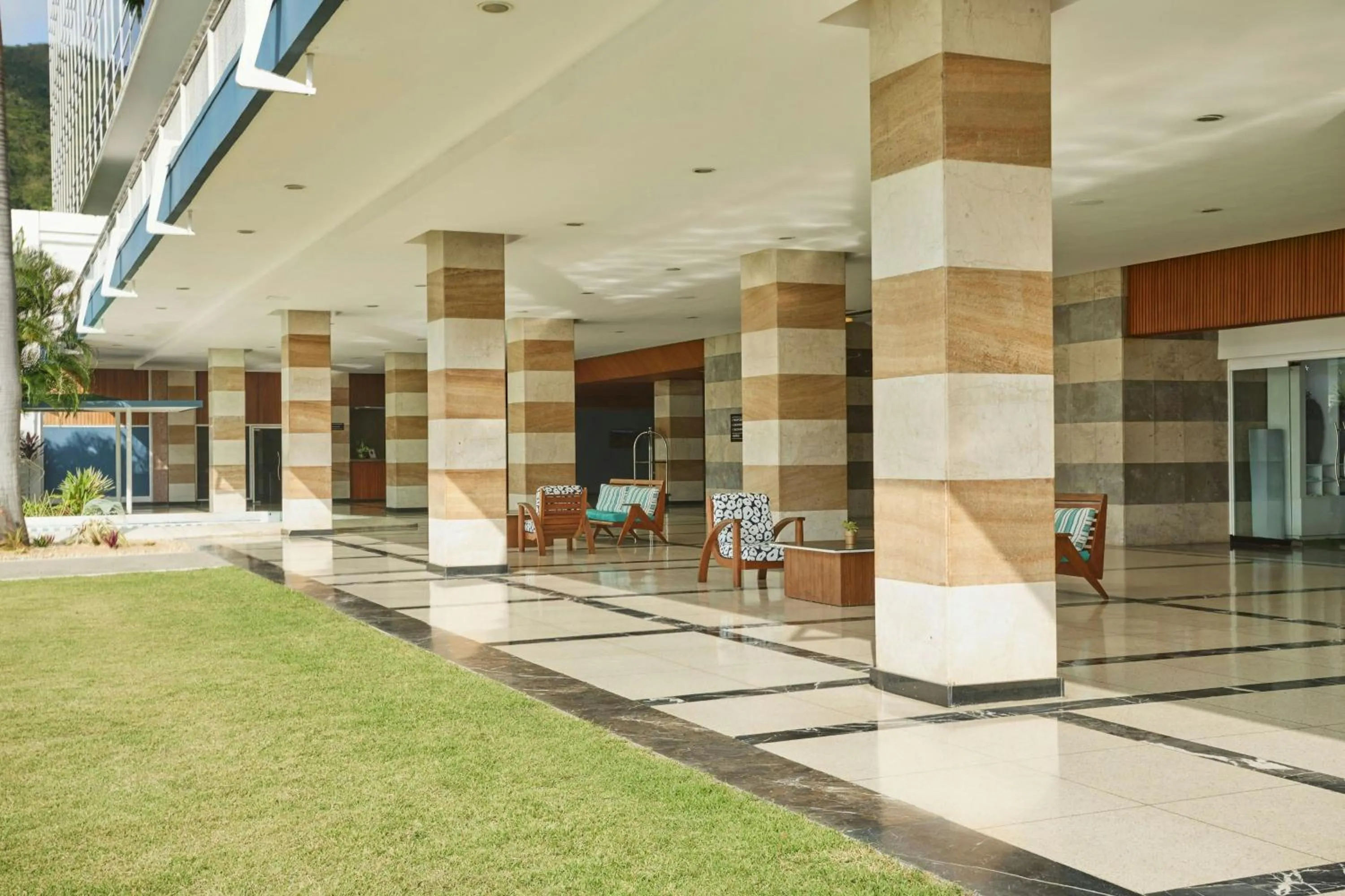 Lobby or reception in Marriott Maracay Golf Resort