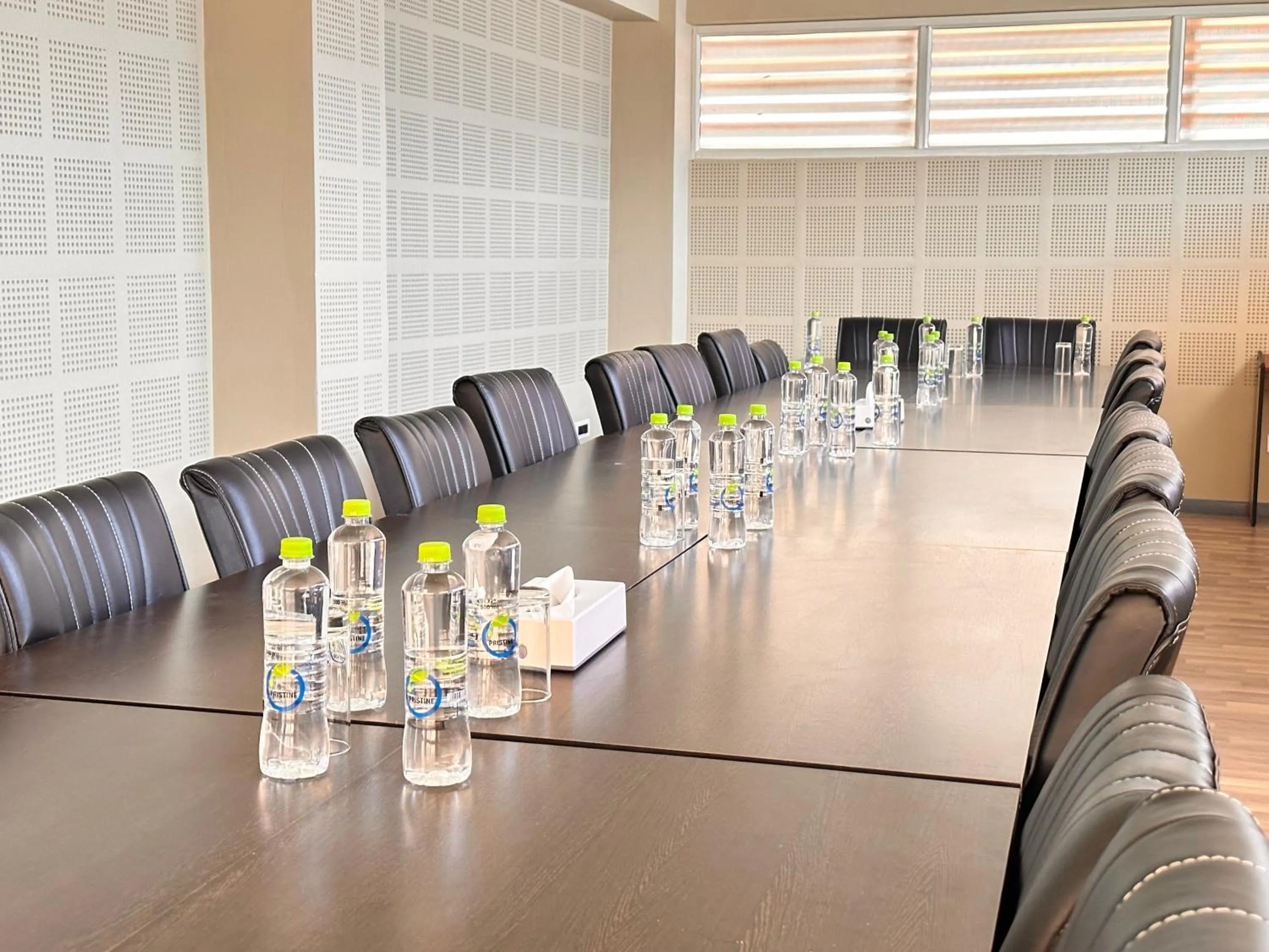 Business facilities in NUMINOUS HOTEL