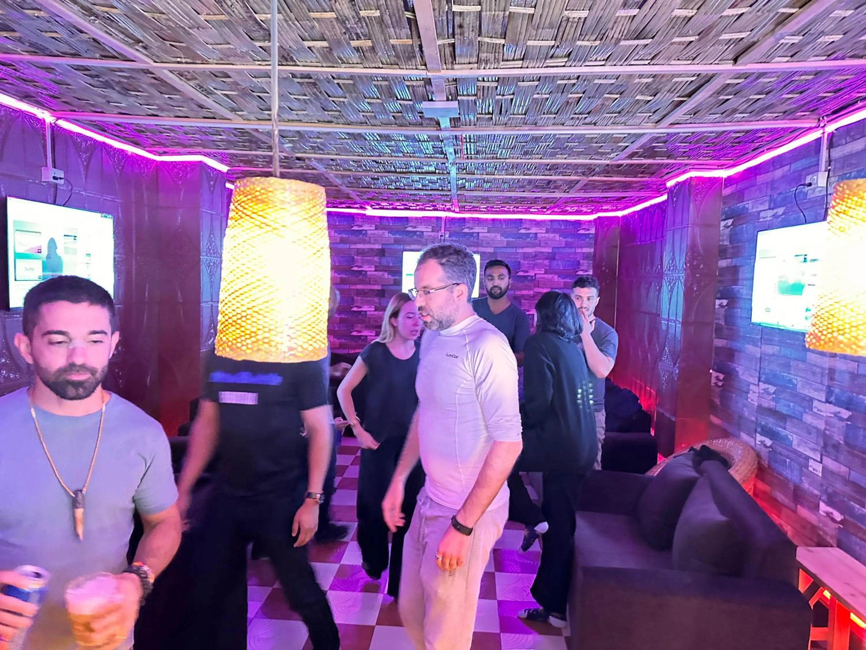 Evening entertainment in NUMINOUS HOTEL