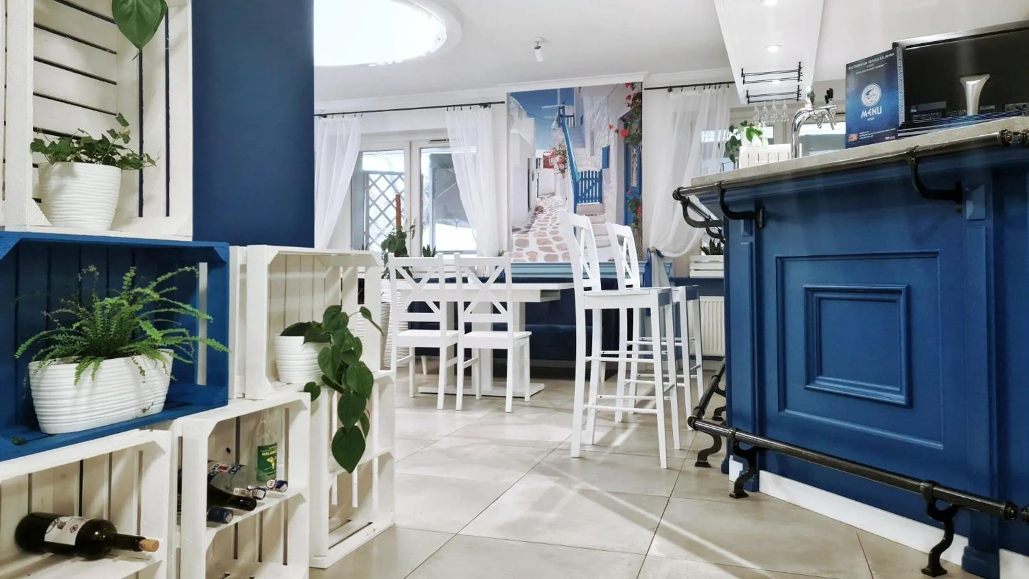 Restaurant/places to eat in Hotel Malinowski Economy