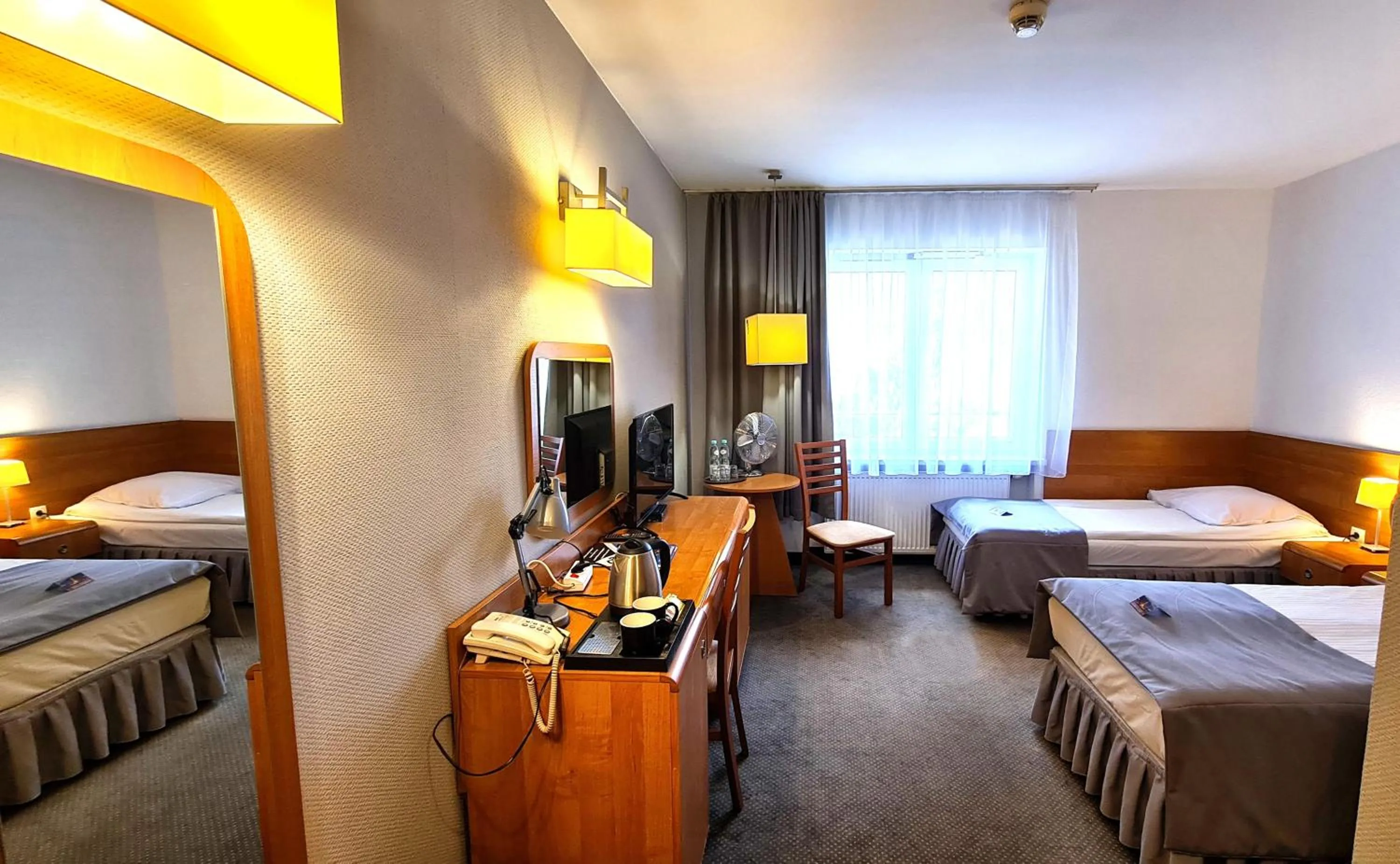 Photo of the whole room, Bed in Hotel Malinowski Economy