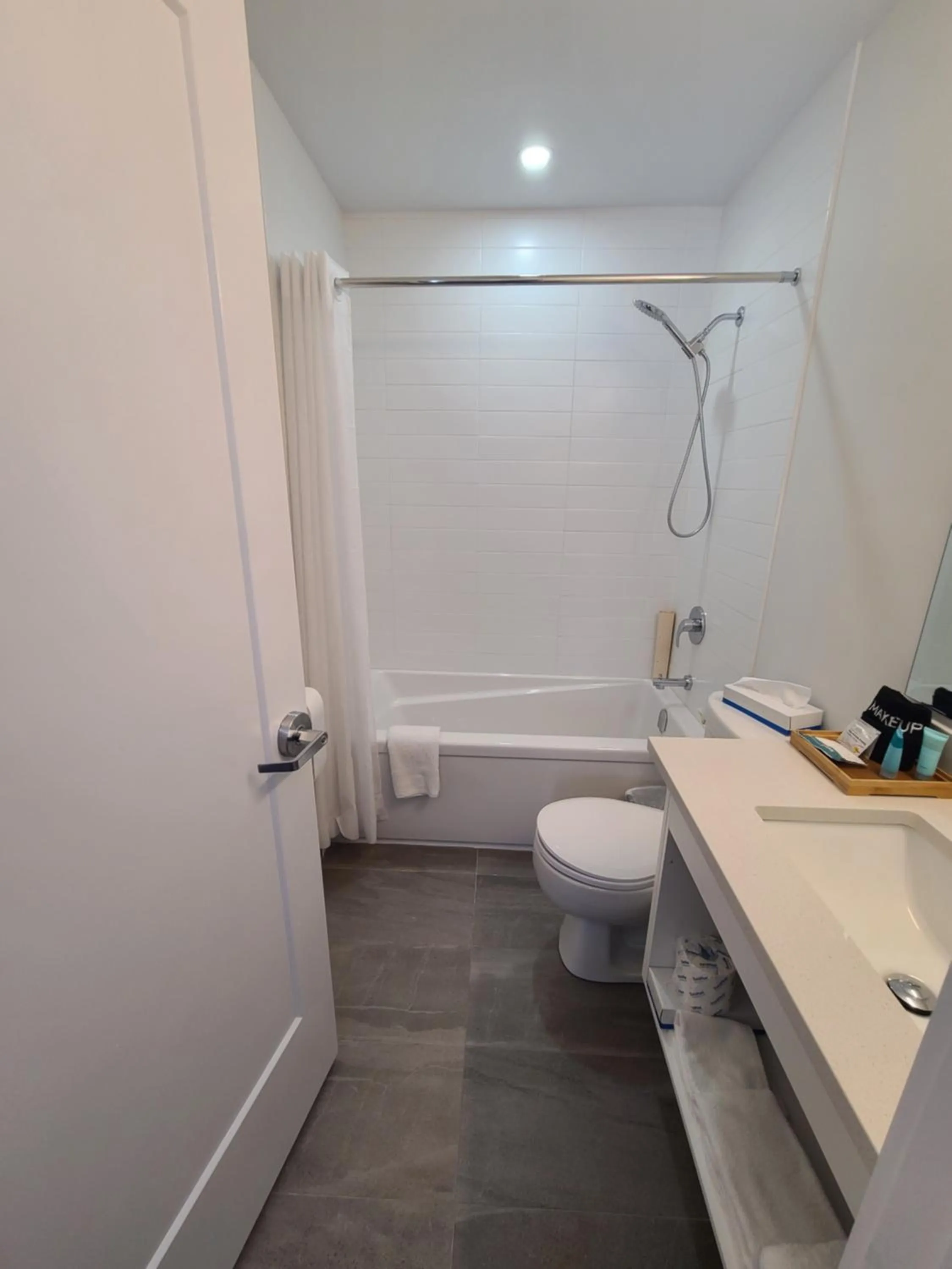 Bathroom in Stardust Motel - Bedford