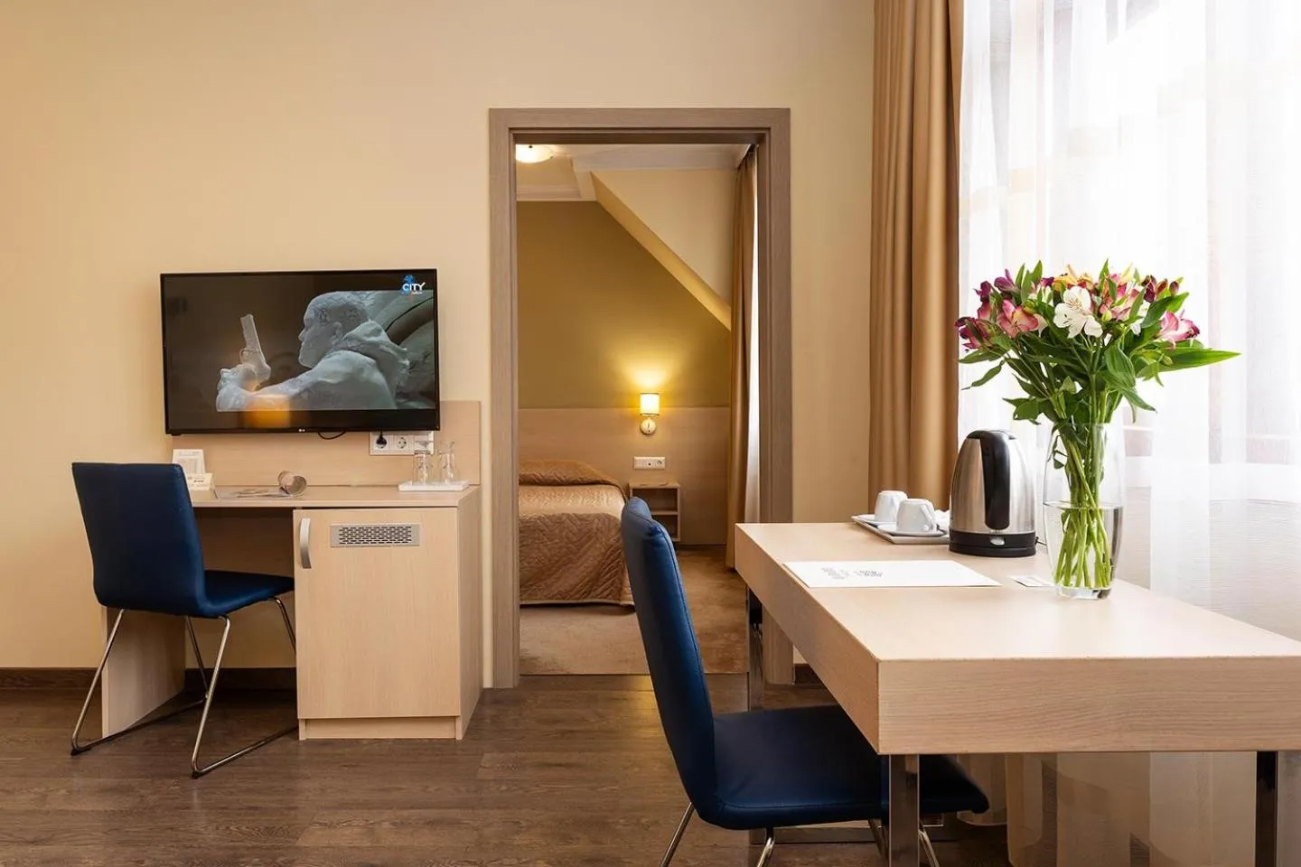 Living room in Geneva Hotel