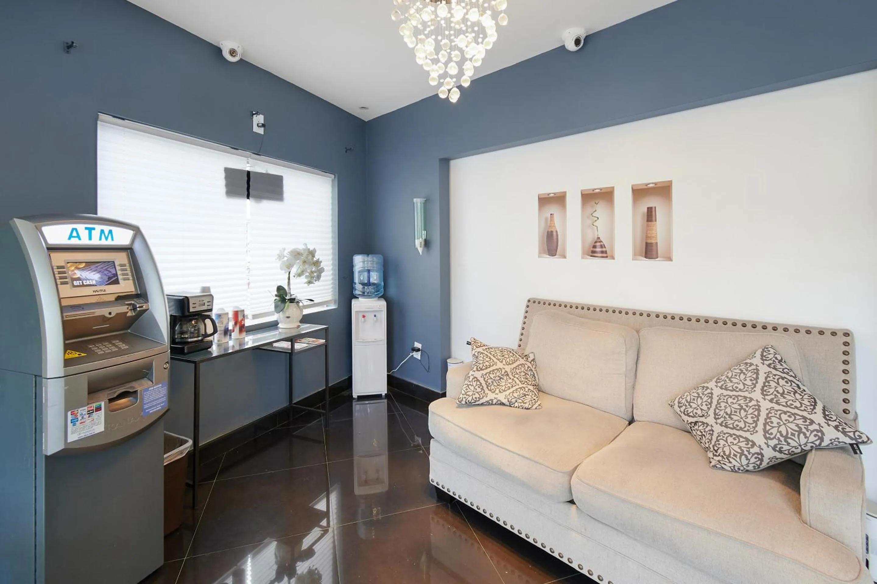 Lobby or reception in OYO Hotel Coral Gables - Miami Airport