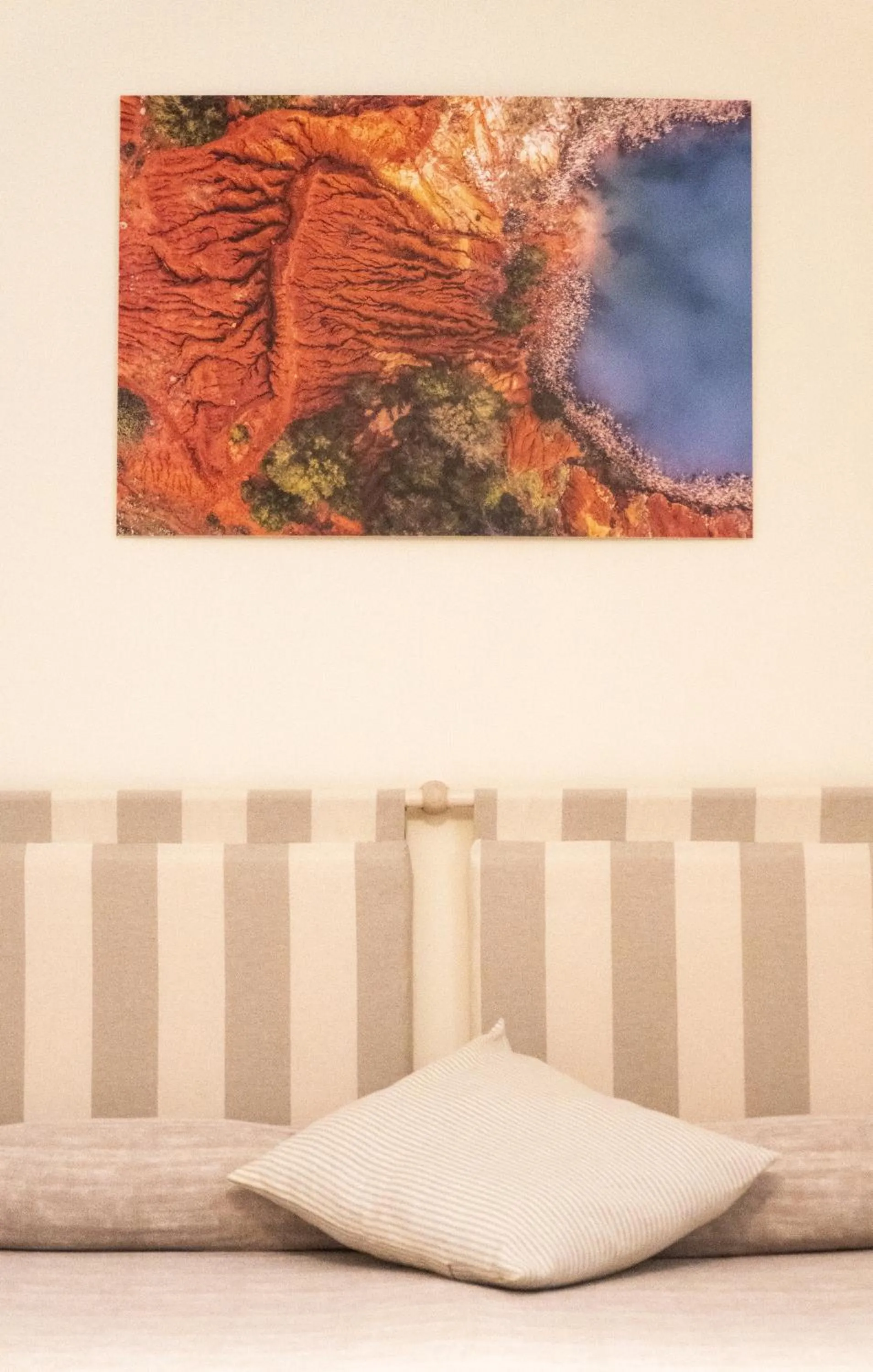 Decorative detail in Notos b&b