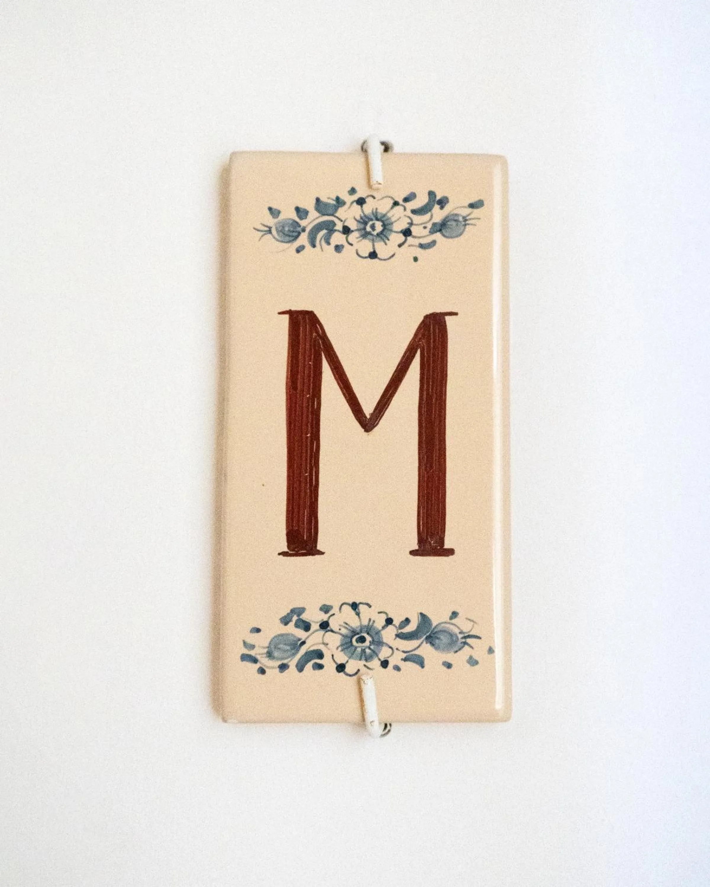 Text overlay in Notos b&b