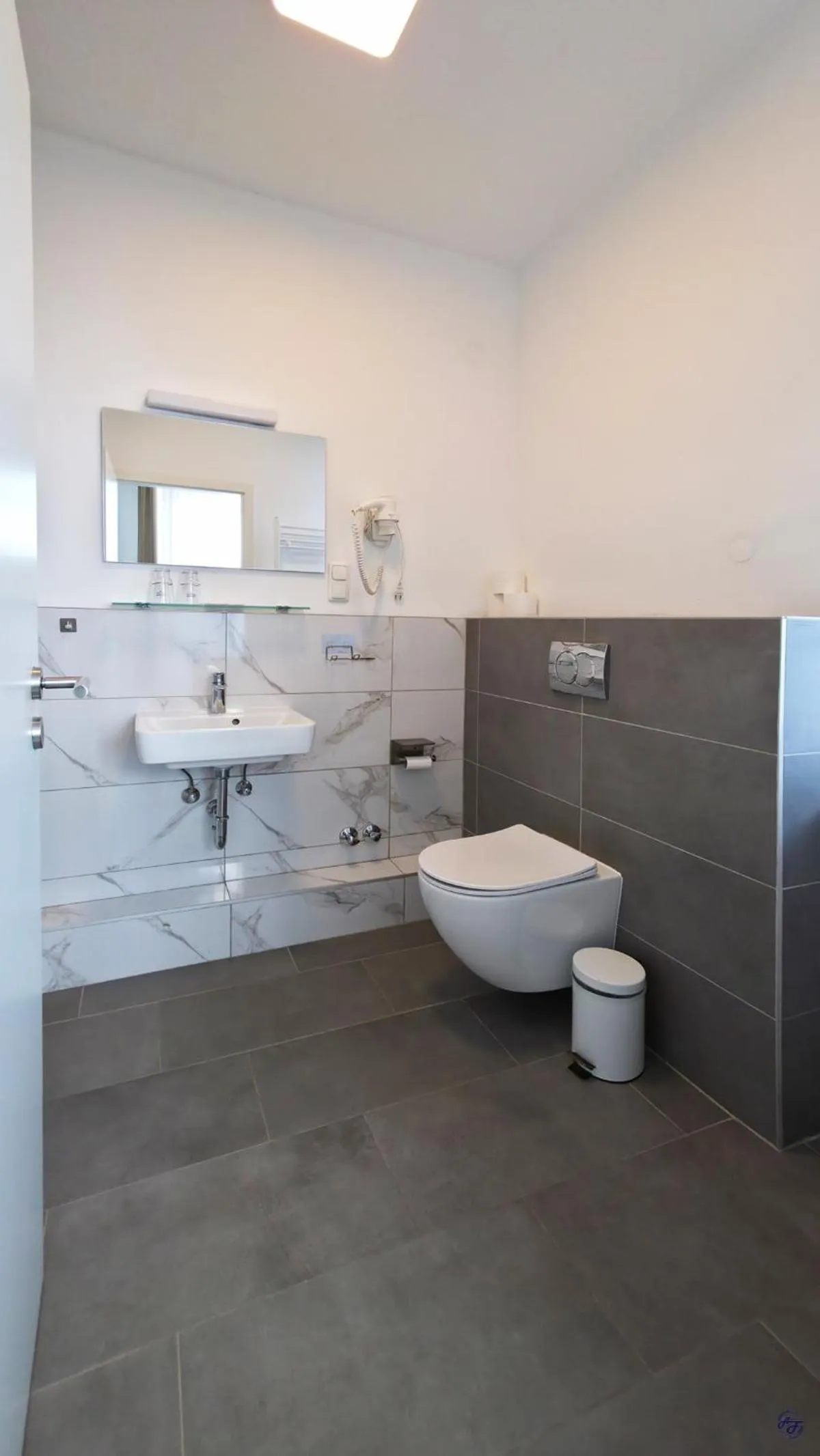 Toilet in Hotel Sofia