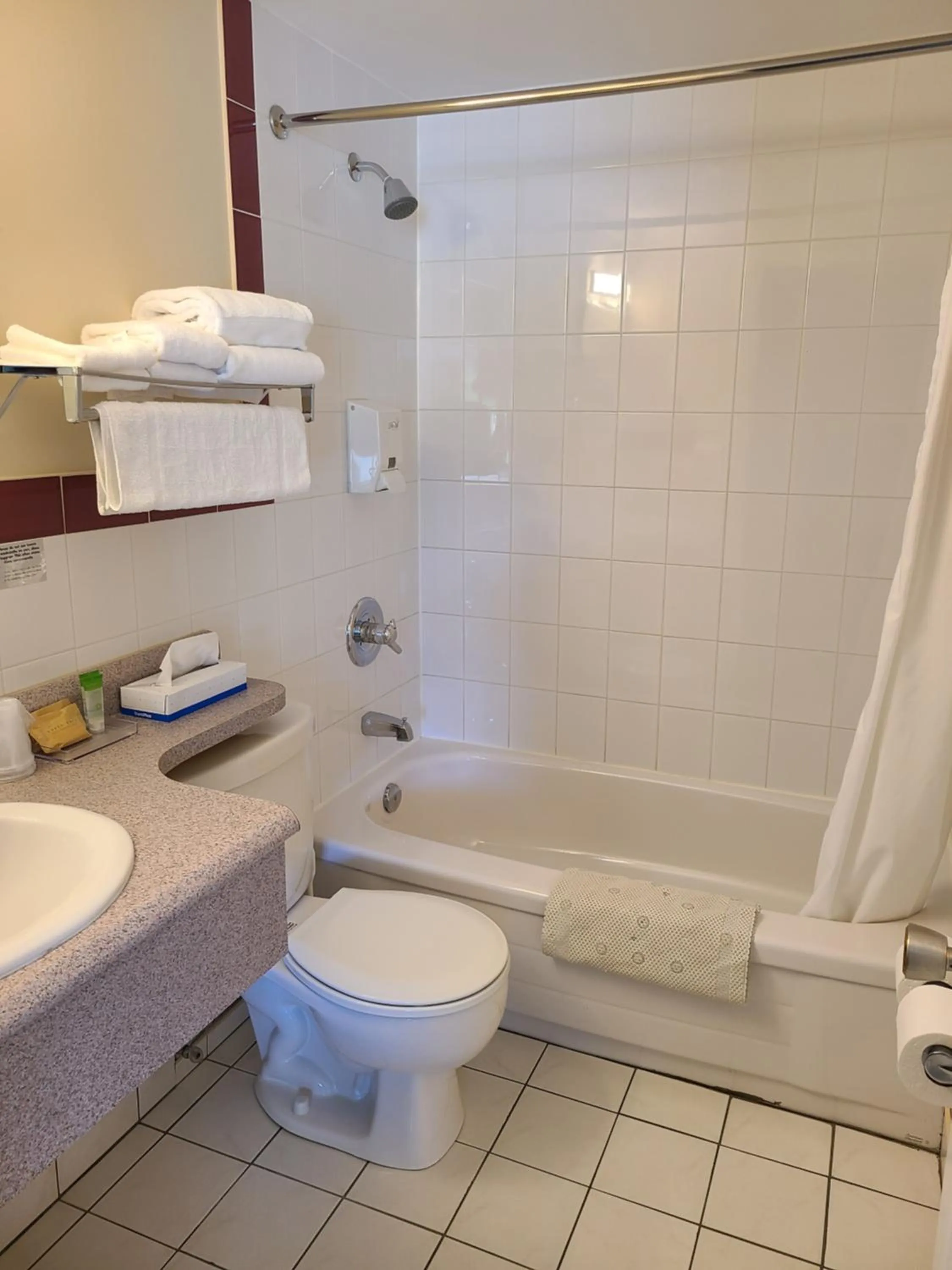 Bathroom in Stardust Motel - Timberlea