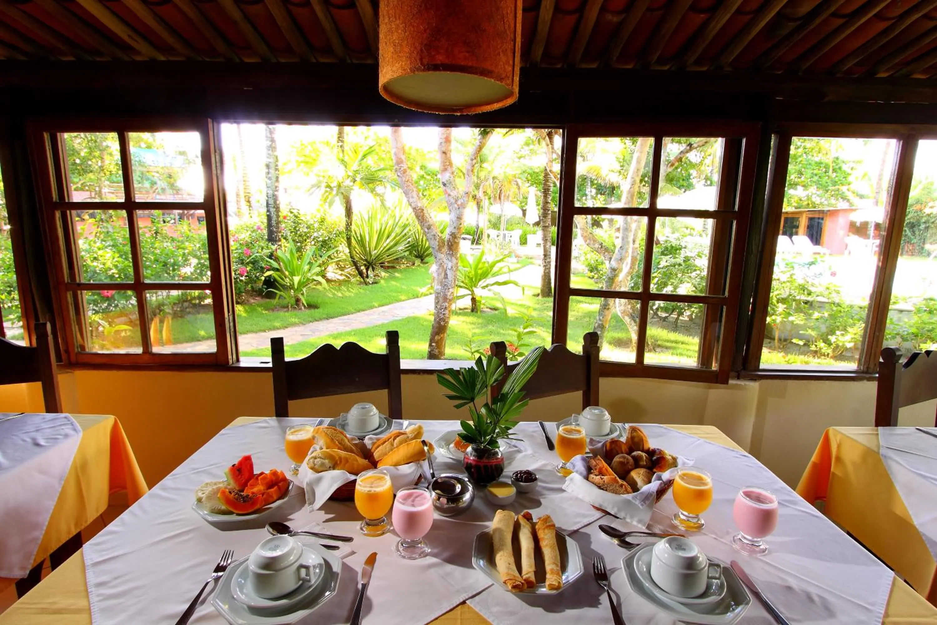 Restaurant/places to eat in Canto d Alvorada Hotel Pousada