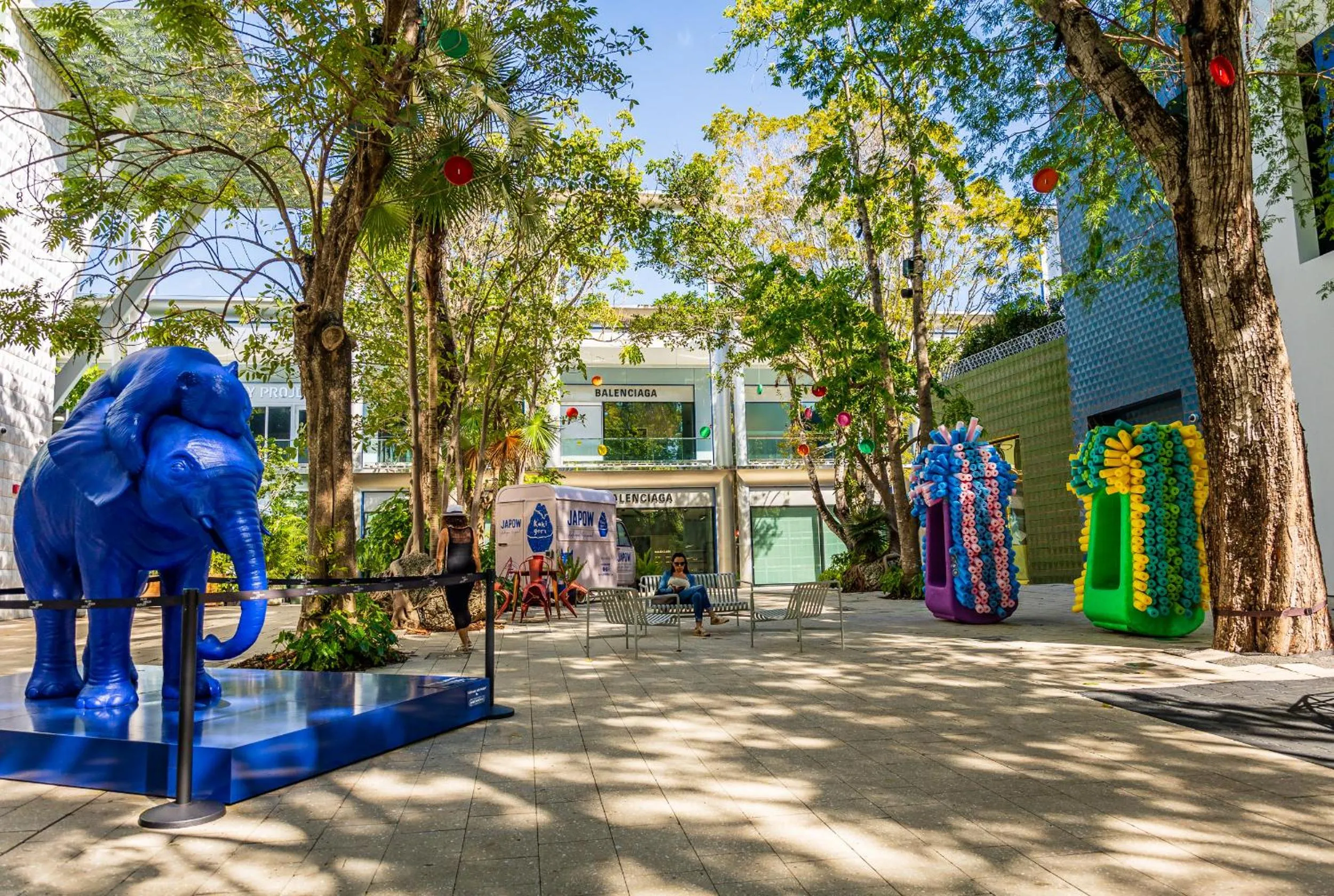 Area and facilities in Up Midtown