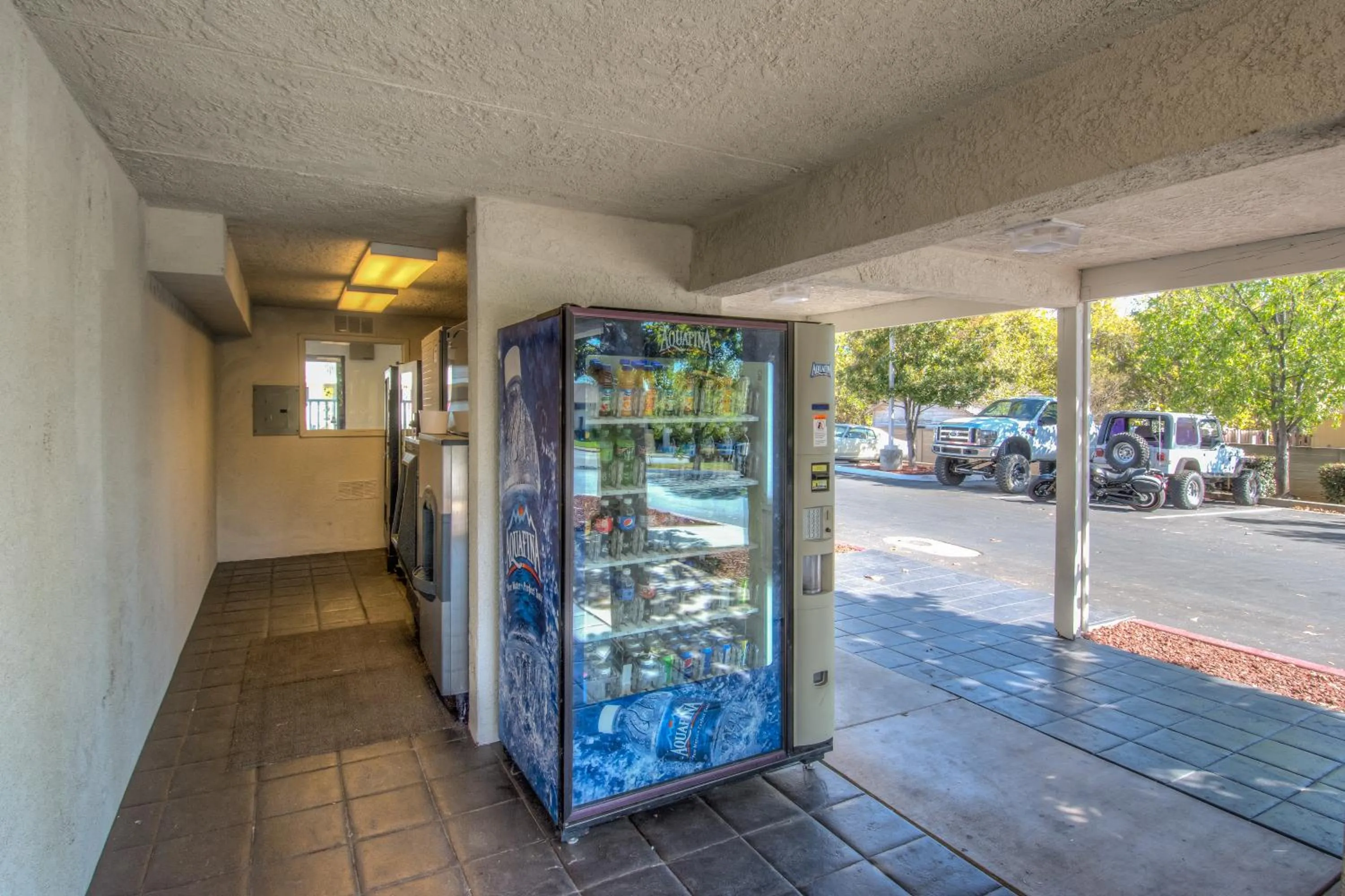 Decorative detail in Motel 6-Redding, CA - South