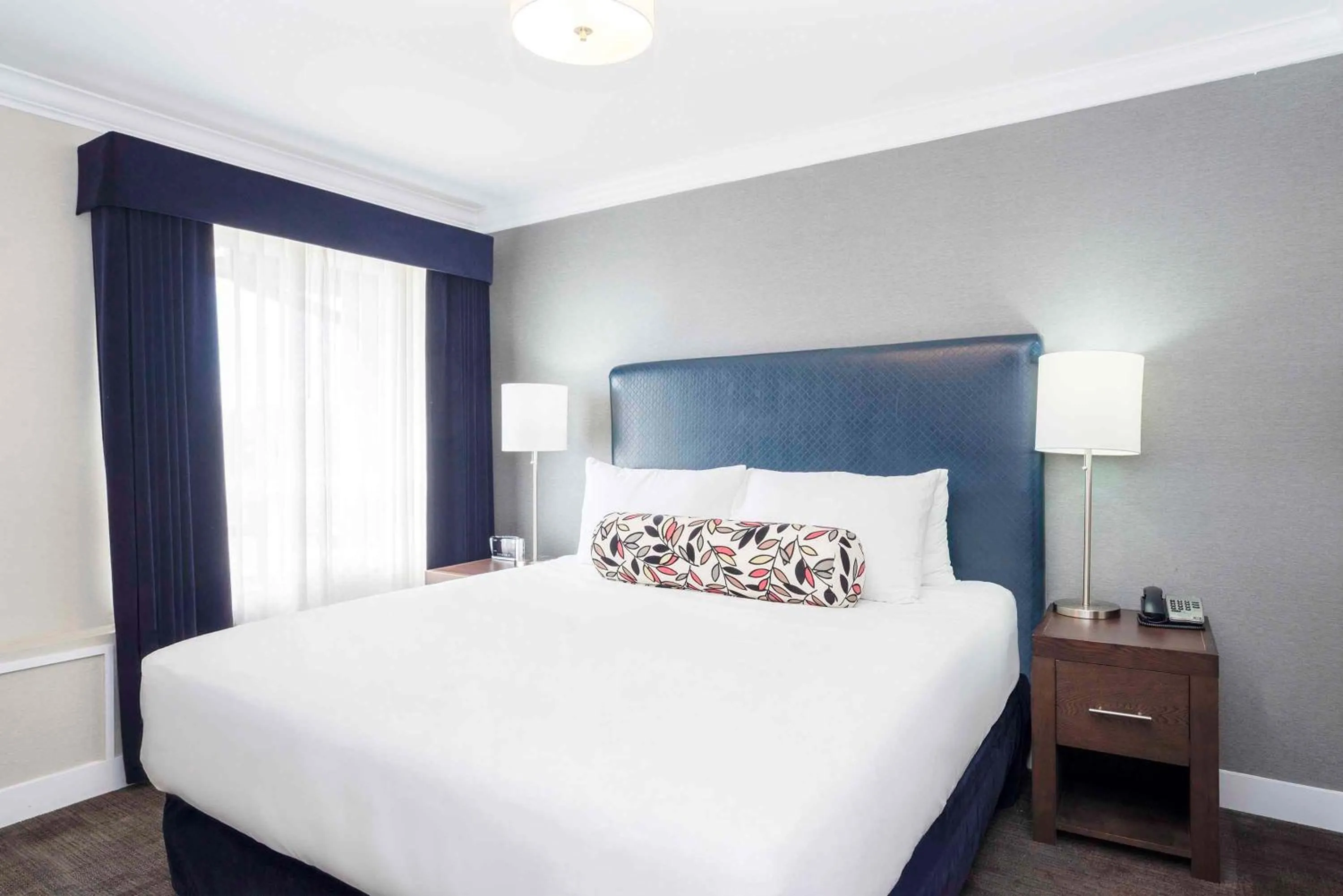 Photo of the whole room, Bed in Sandman Signature Prince George Hotel