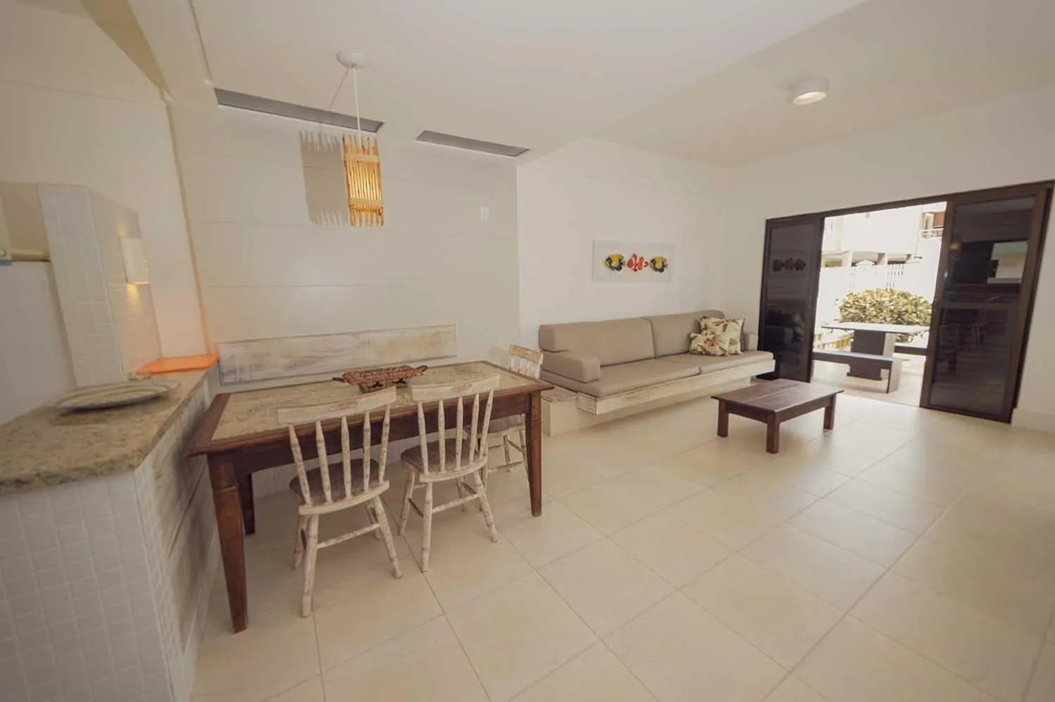 Area and facilities in Parador Tropical