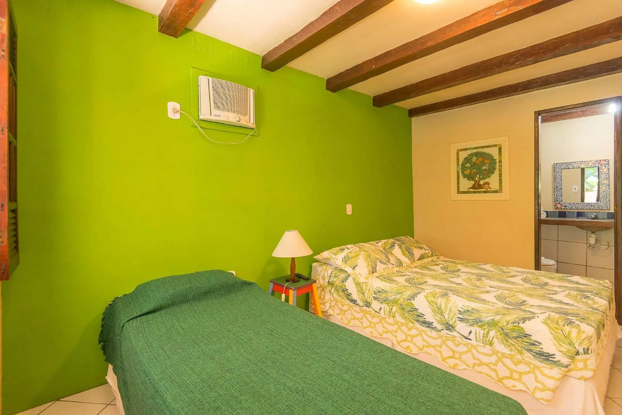 Photo of the whole room, Bed in Pousada Bemvirá