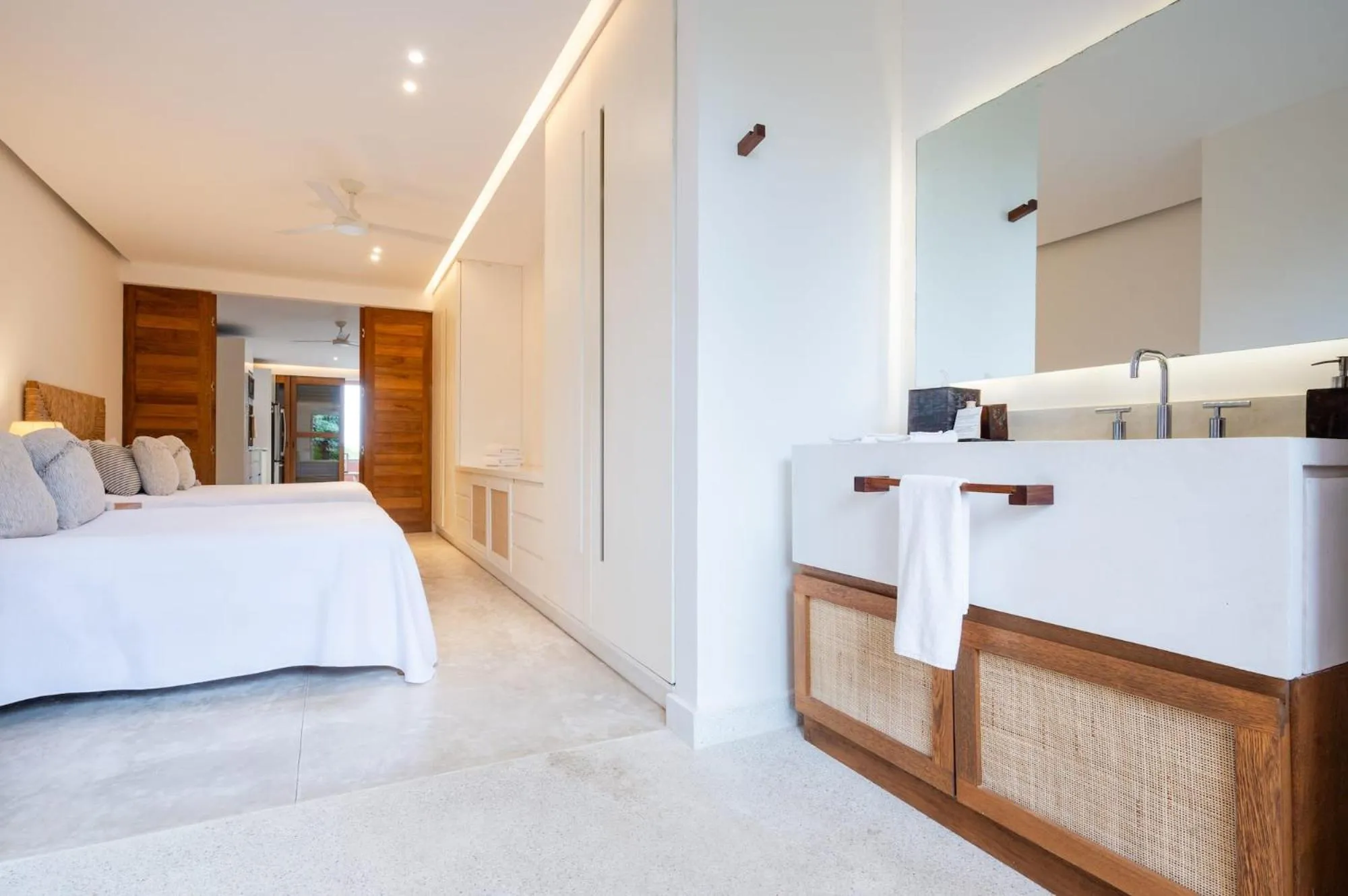 Bed in El Careyes Club & Residences