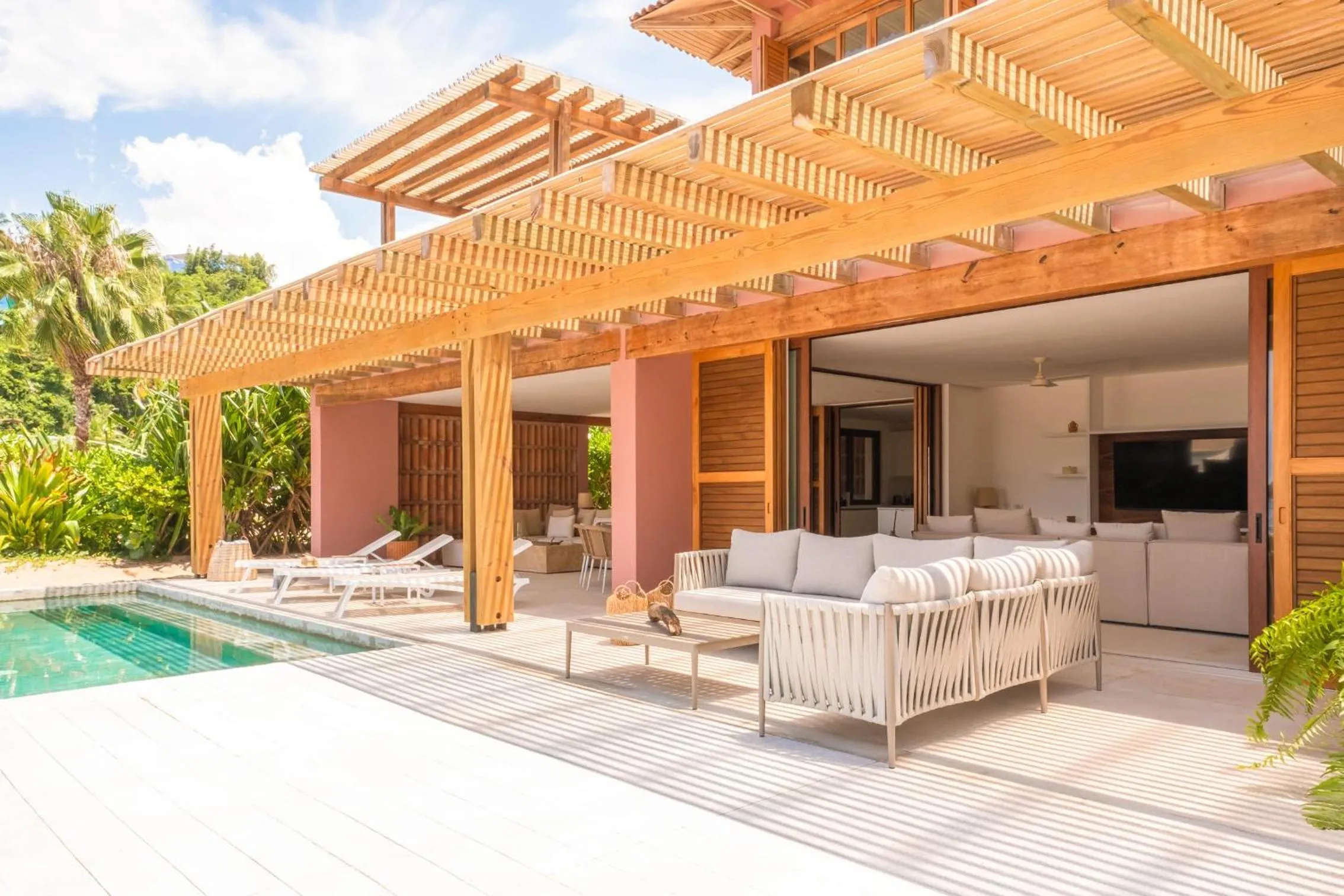 Property building in El Careyes Club & Residences