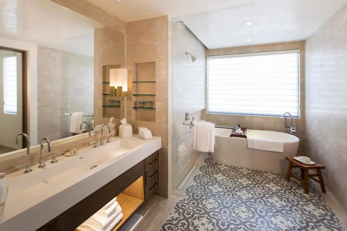 Chileno Bay Resort & Residences, Auberge Collection