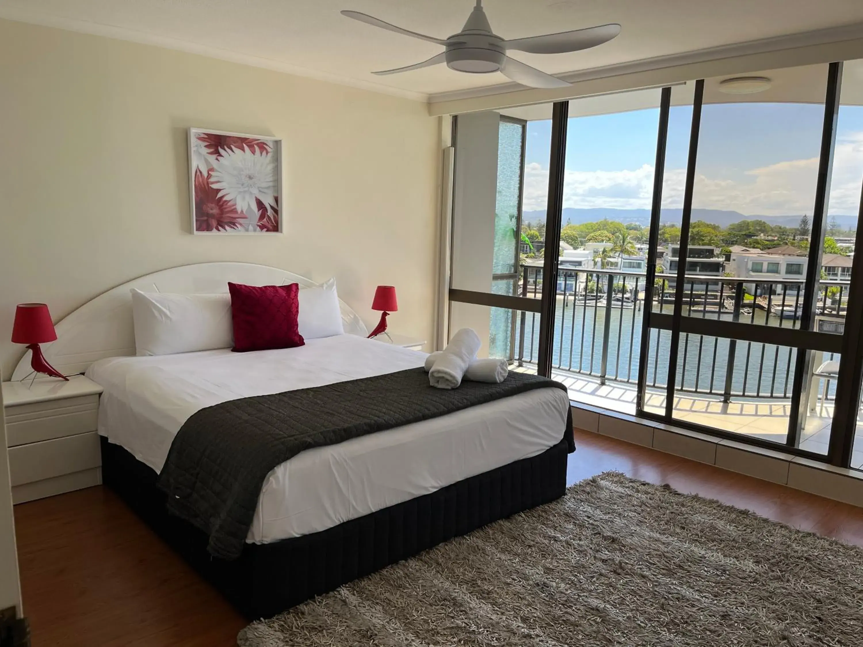 One-Bedroom Apartment in Silverton Apartment Resort Surfers Paradise One-Bedroom Apartment in Silverton Apartment Resort Surfers Paradise