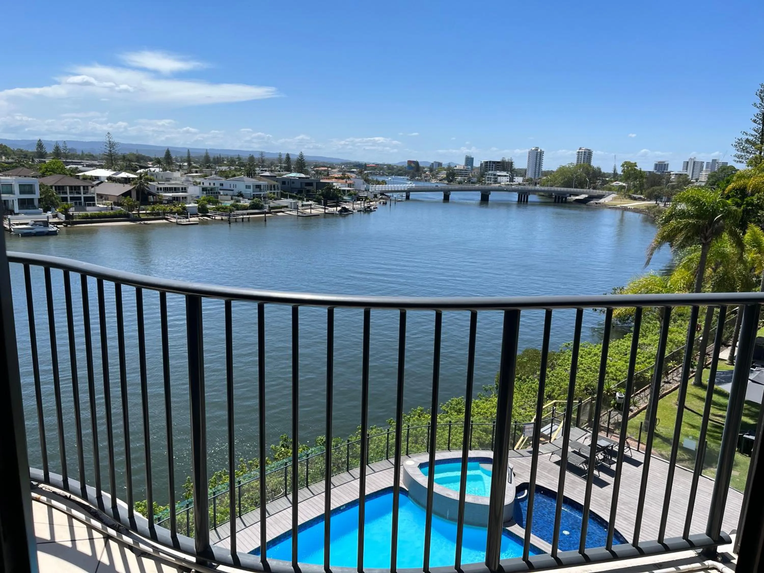 Silverton Apartment Resort Surfers Paradise