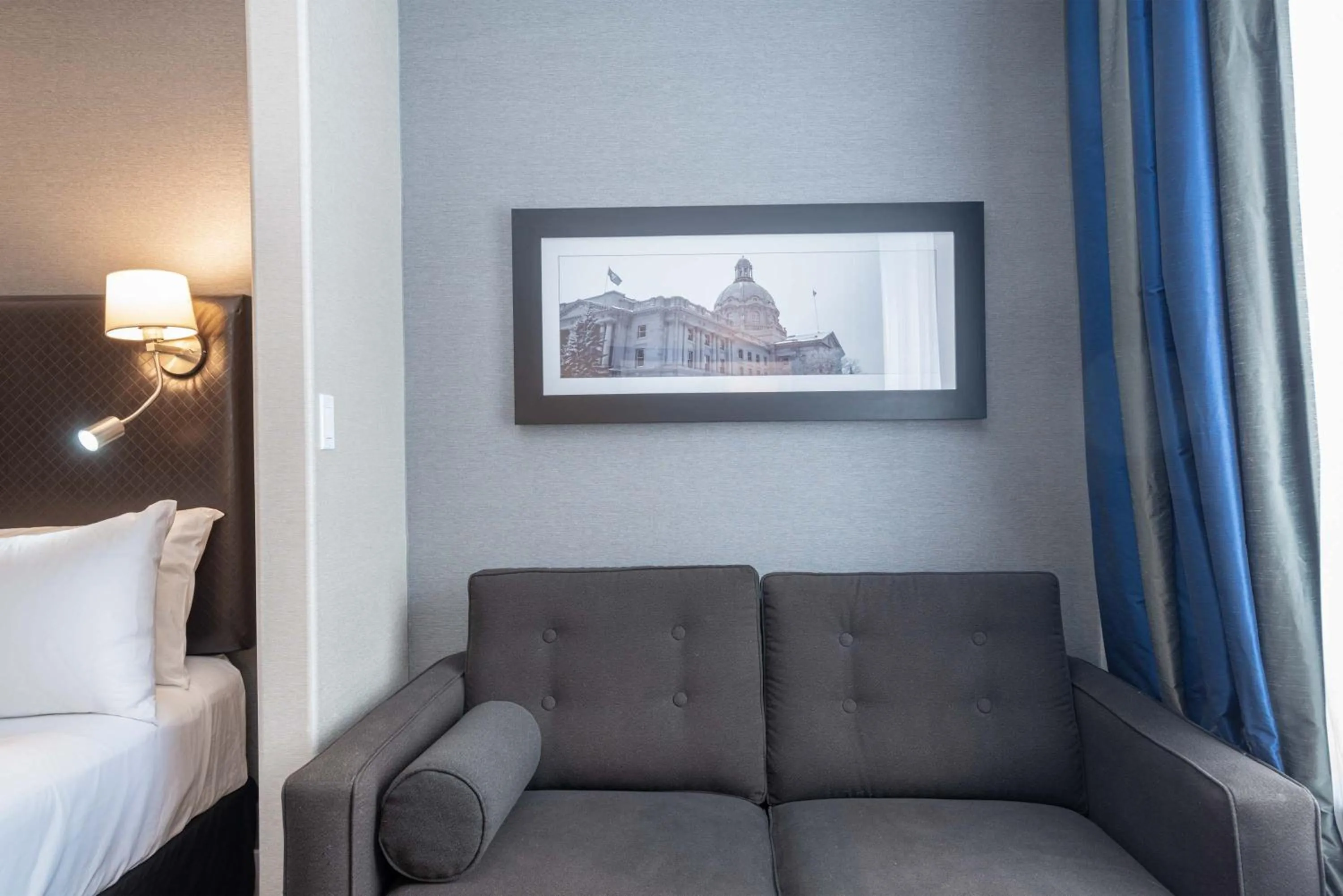 Bedroom, Bed in Sandman Signature Edmonton South Hotel