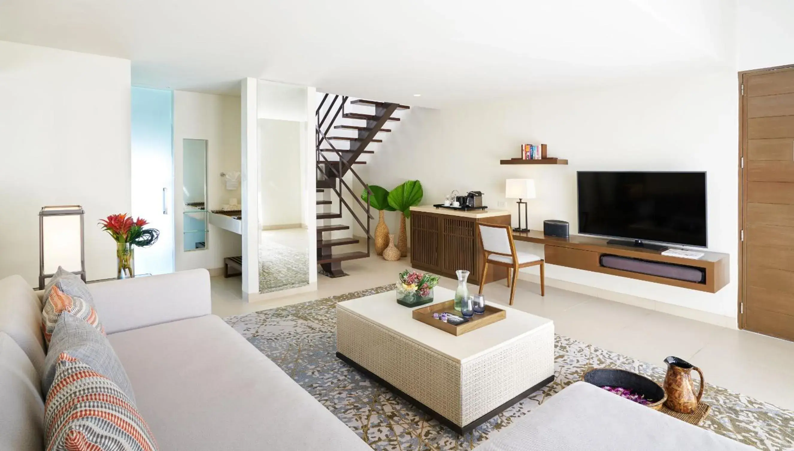 One-Bedroom Premier Suite with Free Roundtrip Caticlan Airport Transfers in Discovery Boracay One-Bedroom Premier Suite with Free Roundtrip Caticlan Airport Transfers in Discovery Boracay