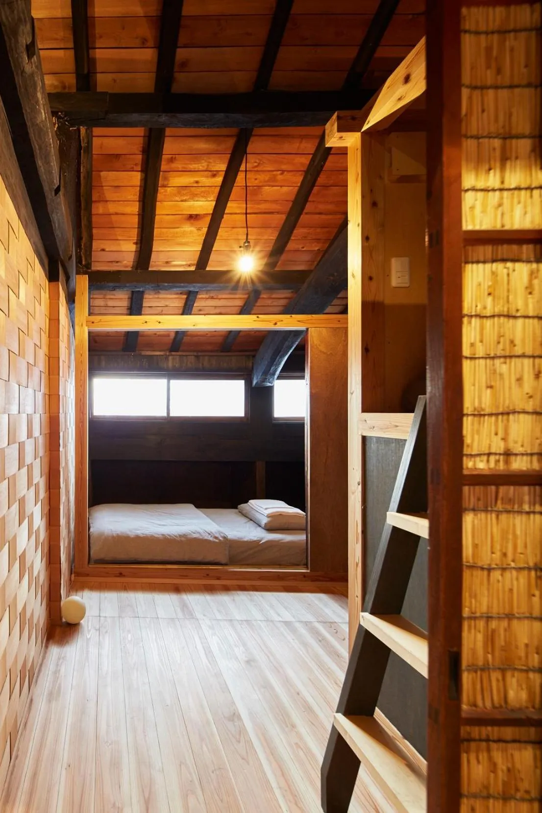 Bedroom, Bed in Hostel & Tatami Bar Uchikobare -内子晴れ-