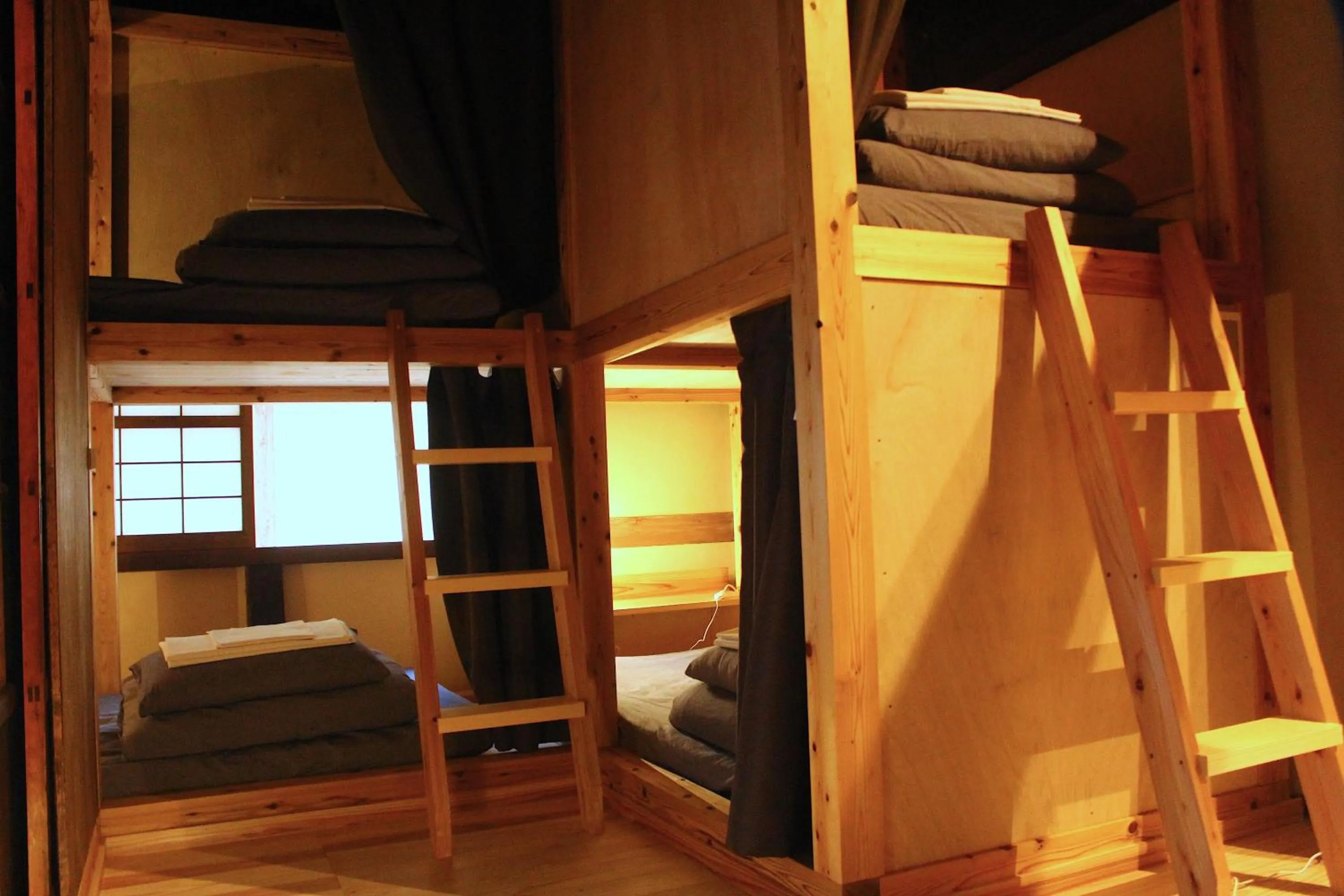 bunk bed, Bed in Hostel & Tatami Bar Uchikobare -内子晴れ-