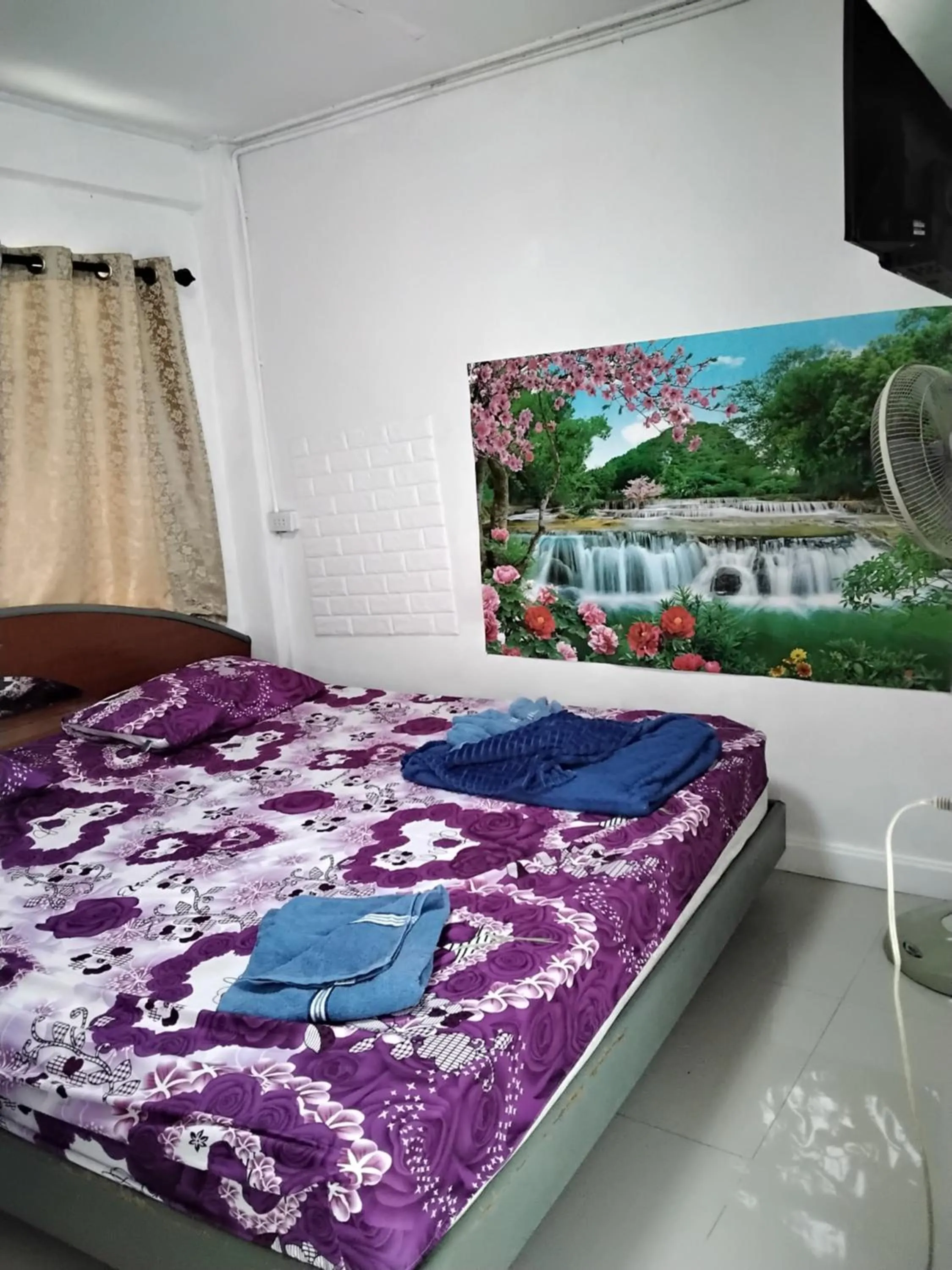 Bed in Danee Hostel
