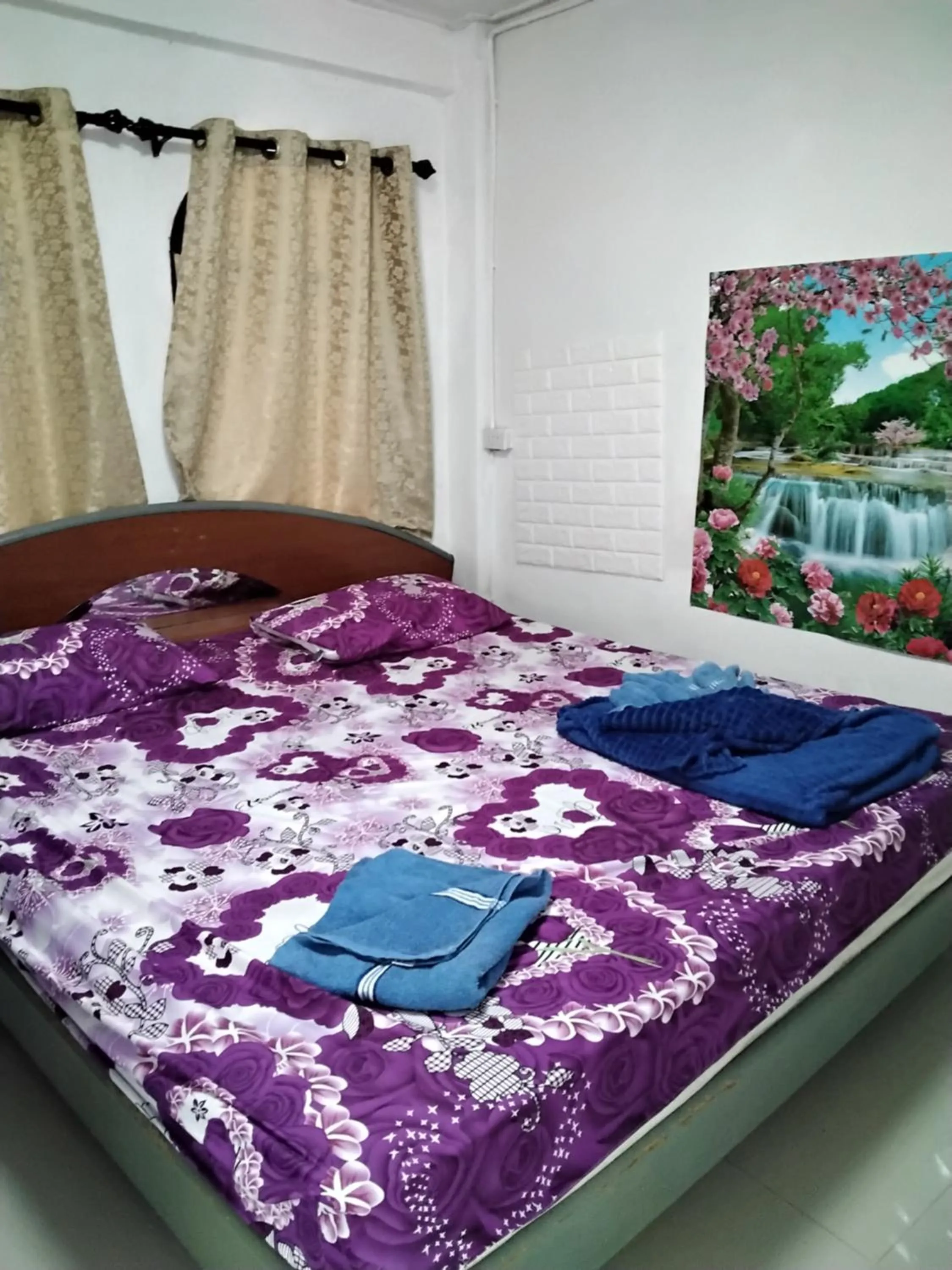 Bed in Danee Hostel