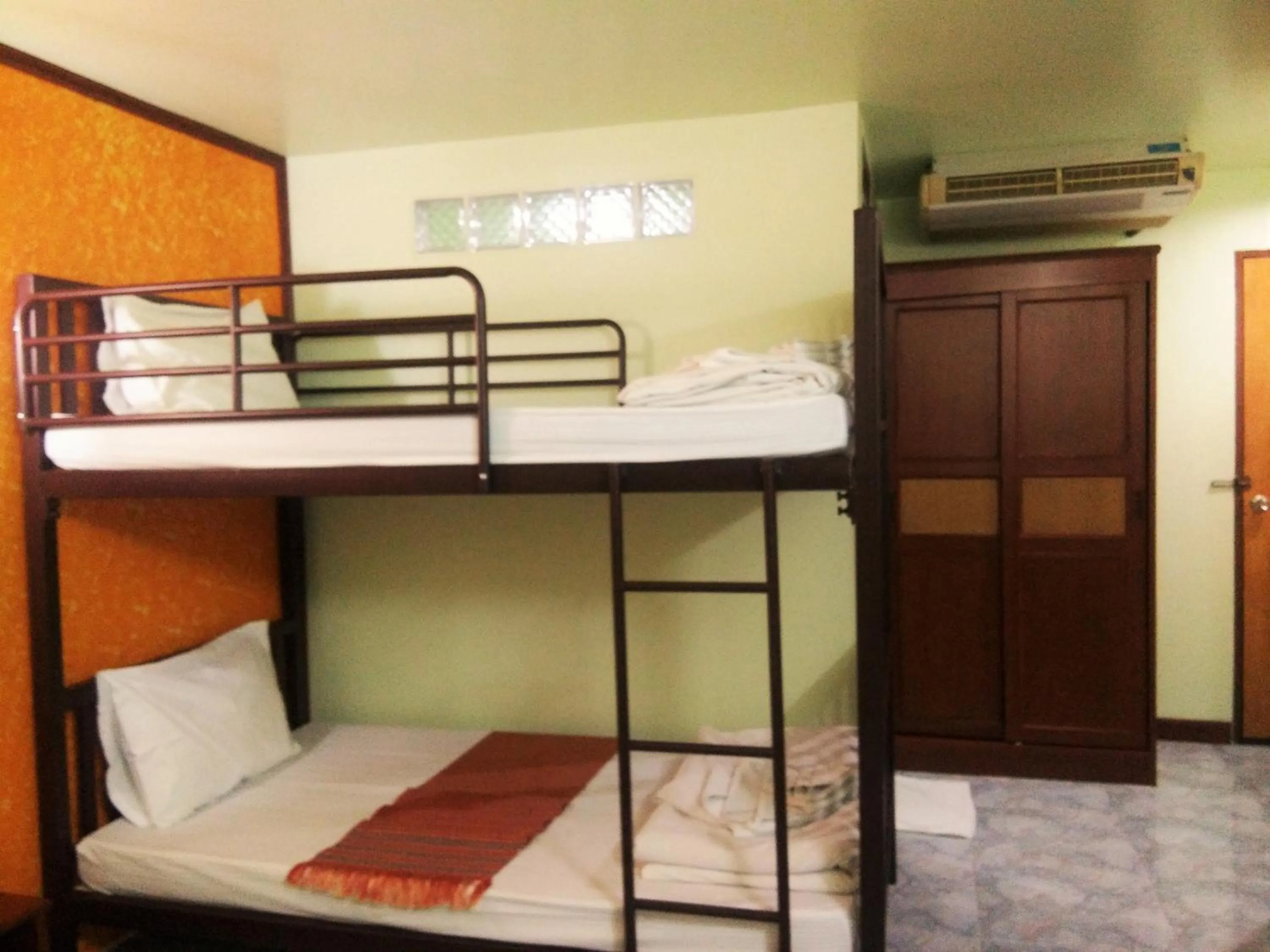 bunk bed, Bed in Thepparat Lodge Krabi