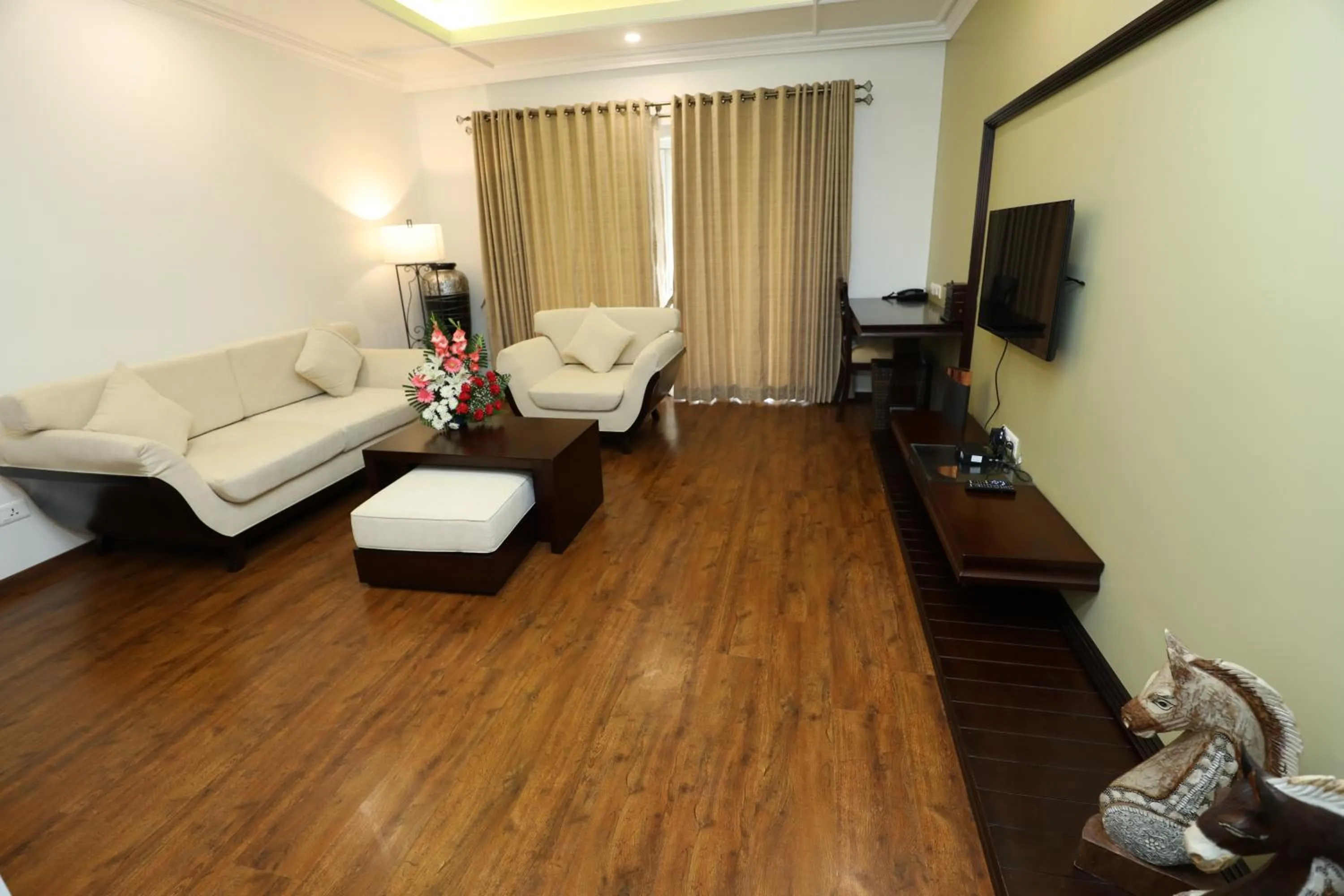 Living room in The Ocean Pearl Resort And Spa