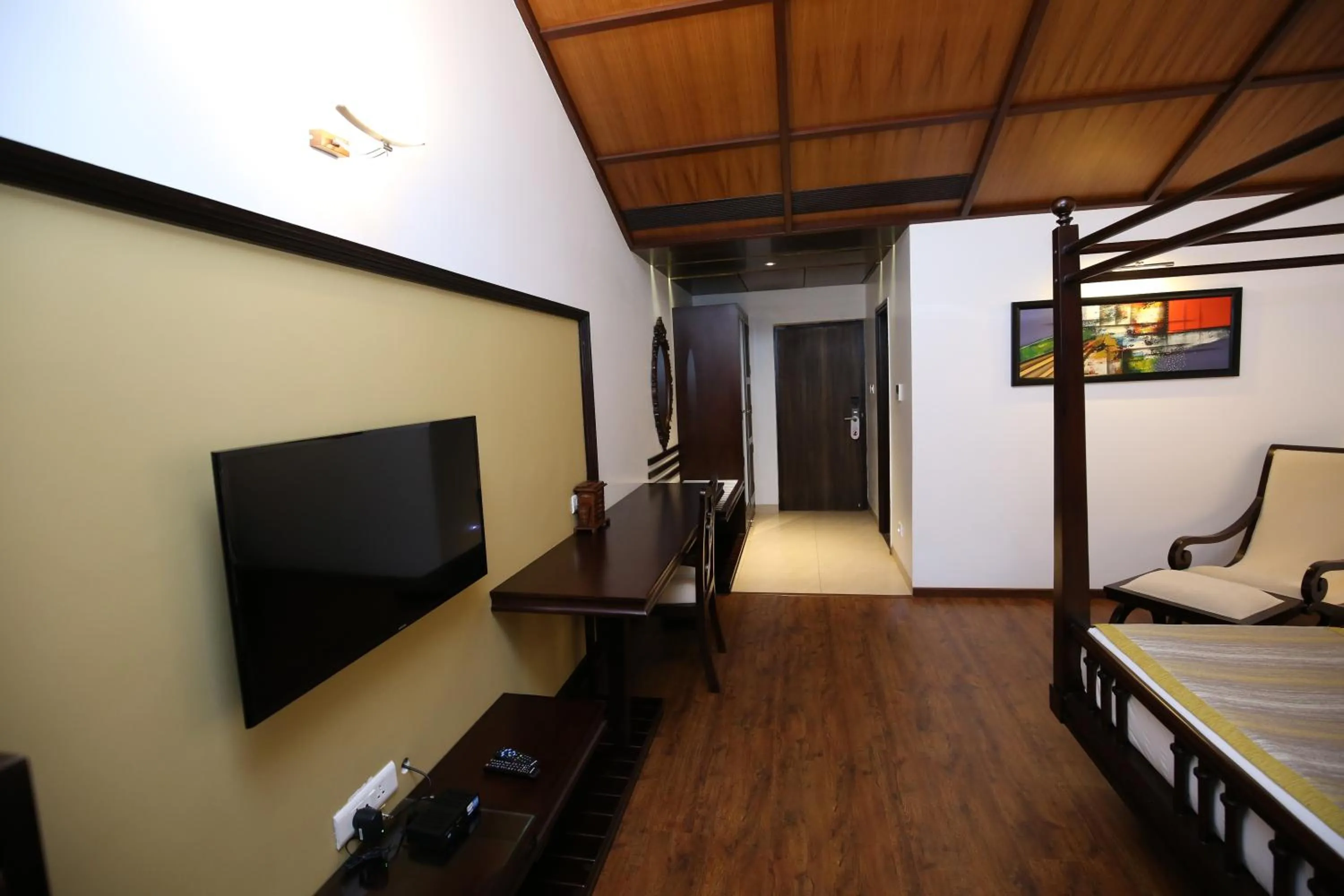 Communal lounge/ TV room, Bed in The Ocean Pearl Resort And Spa