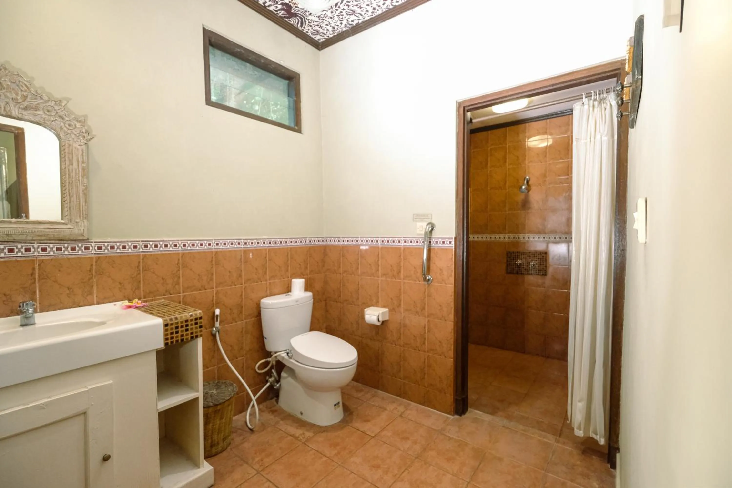 Bathroom in Peneeda View Beach Hotel