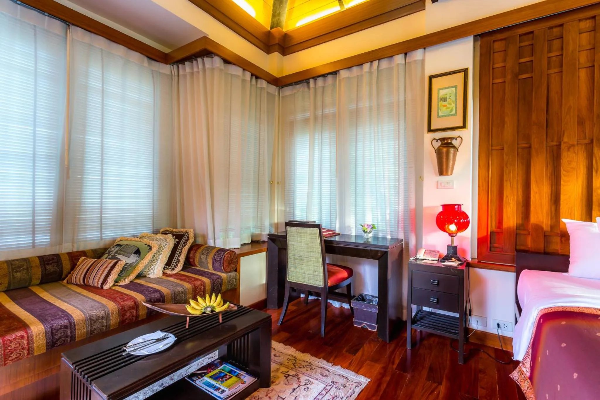 Nightclub / DJ, Bed in Tusita Wellness Resort