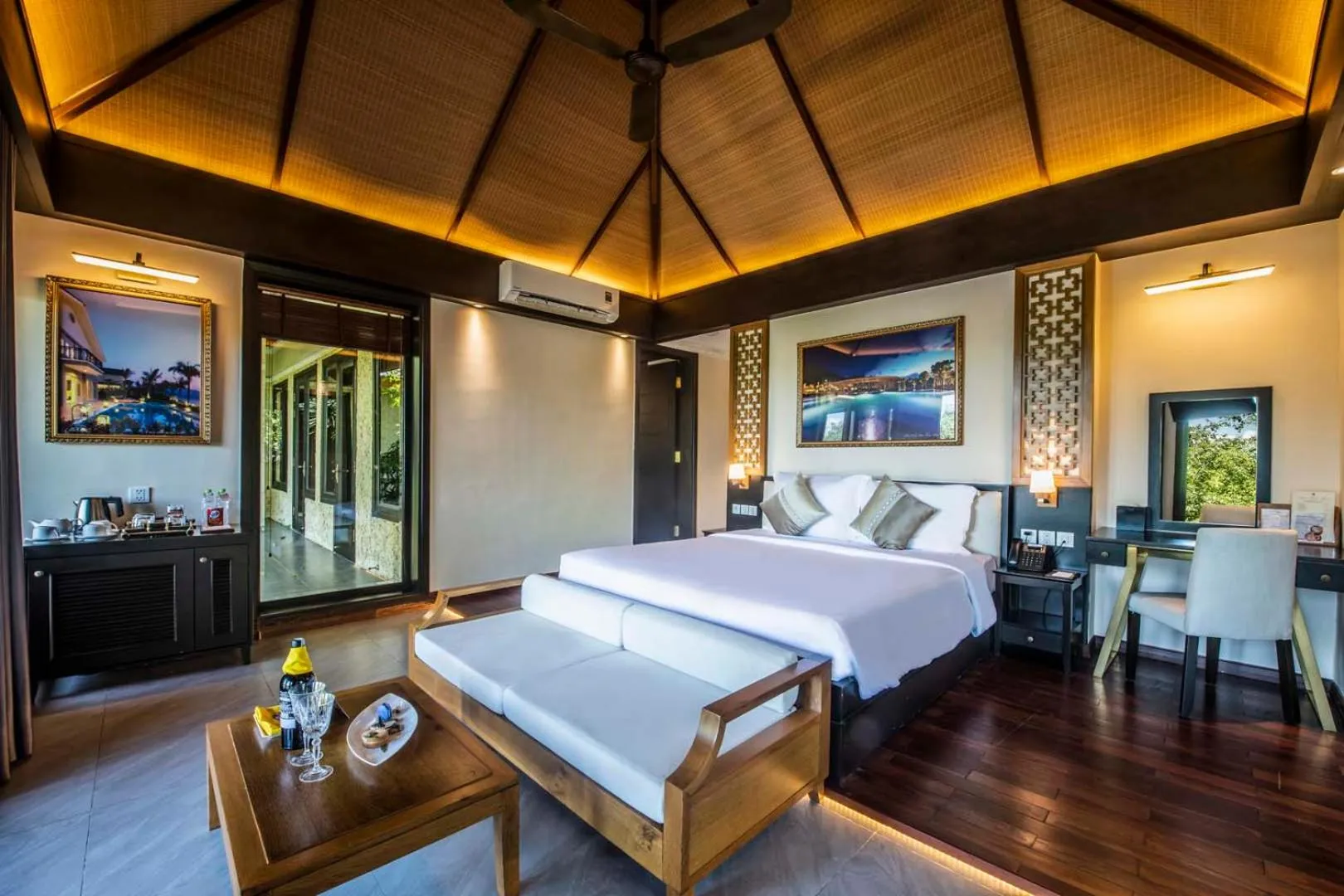 Bed in Hon Tam Resort