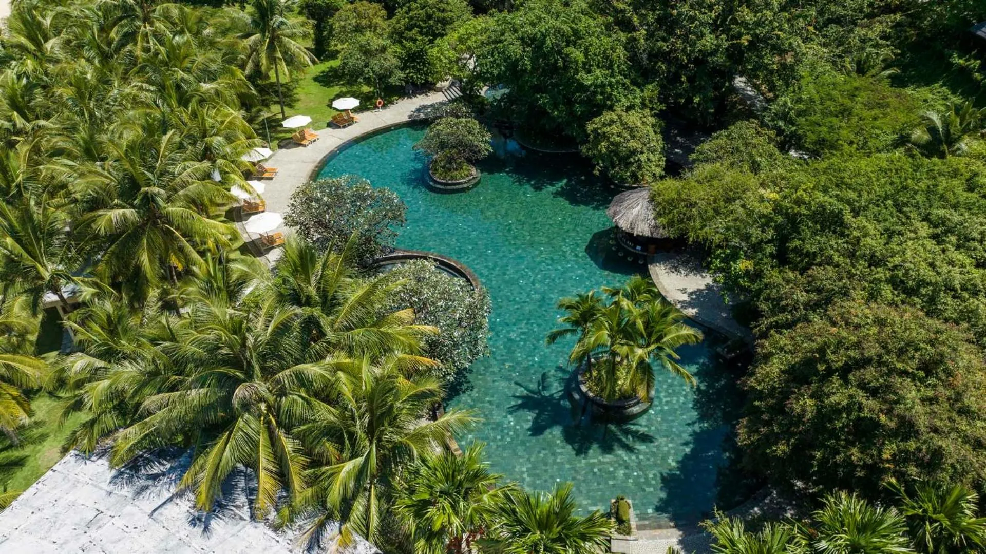 Swimming pool in Hon Tam Resort