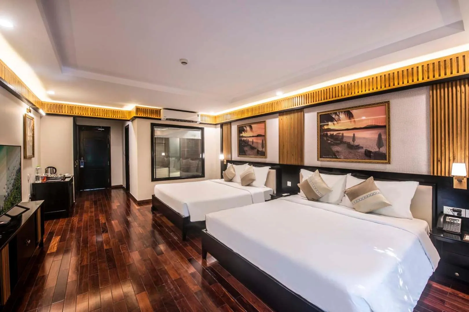 Bed in Hon Tam Resort