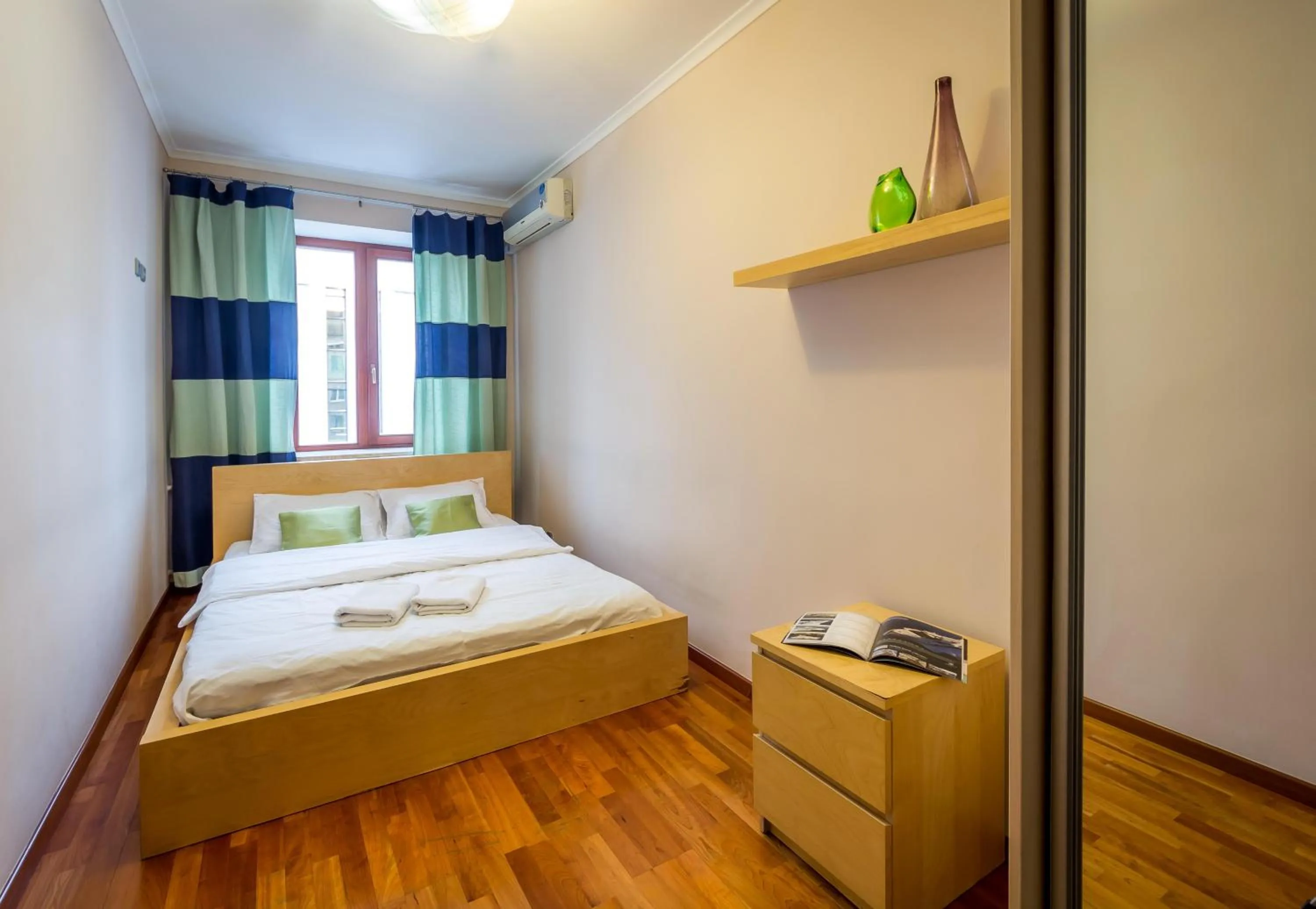 Bedroom, Bed in Central Dayflat Apartments