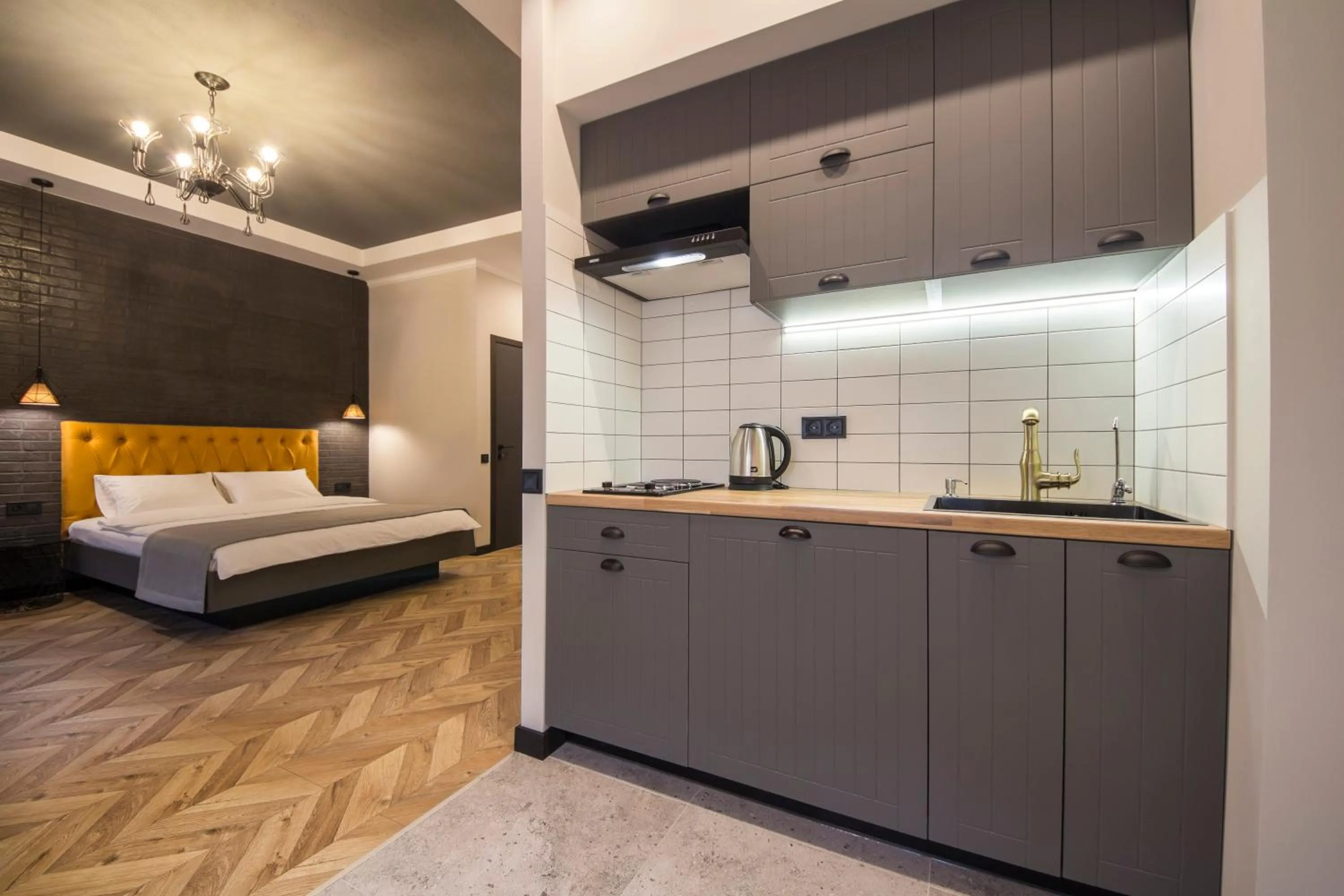 Kitchen or kitchenette, Bed in Central Dayflat Apartments