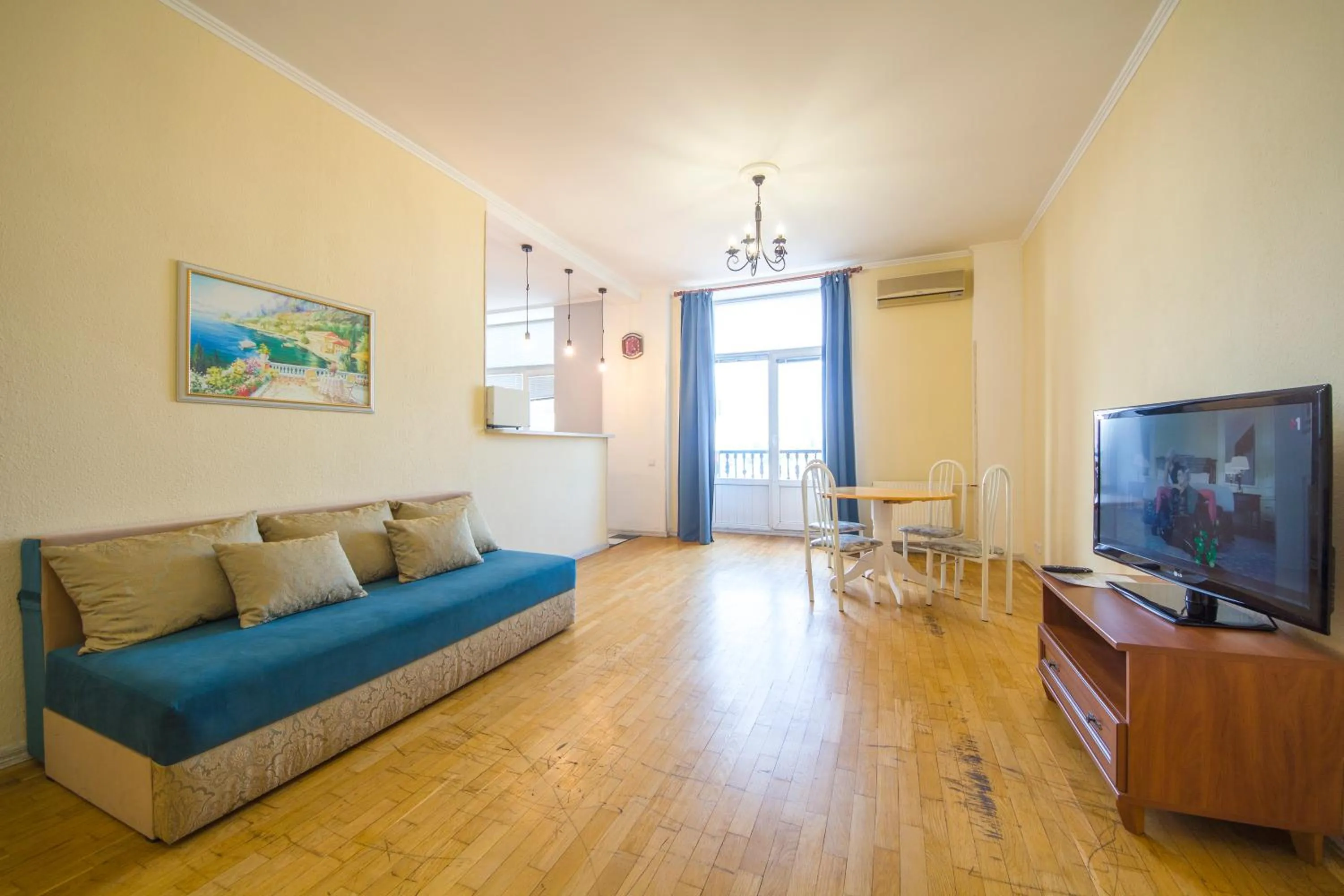 TV and multimedia in Central Dayflat Apartments