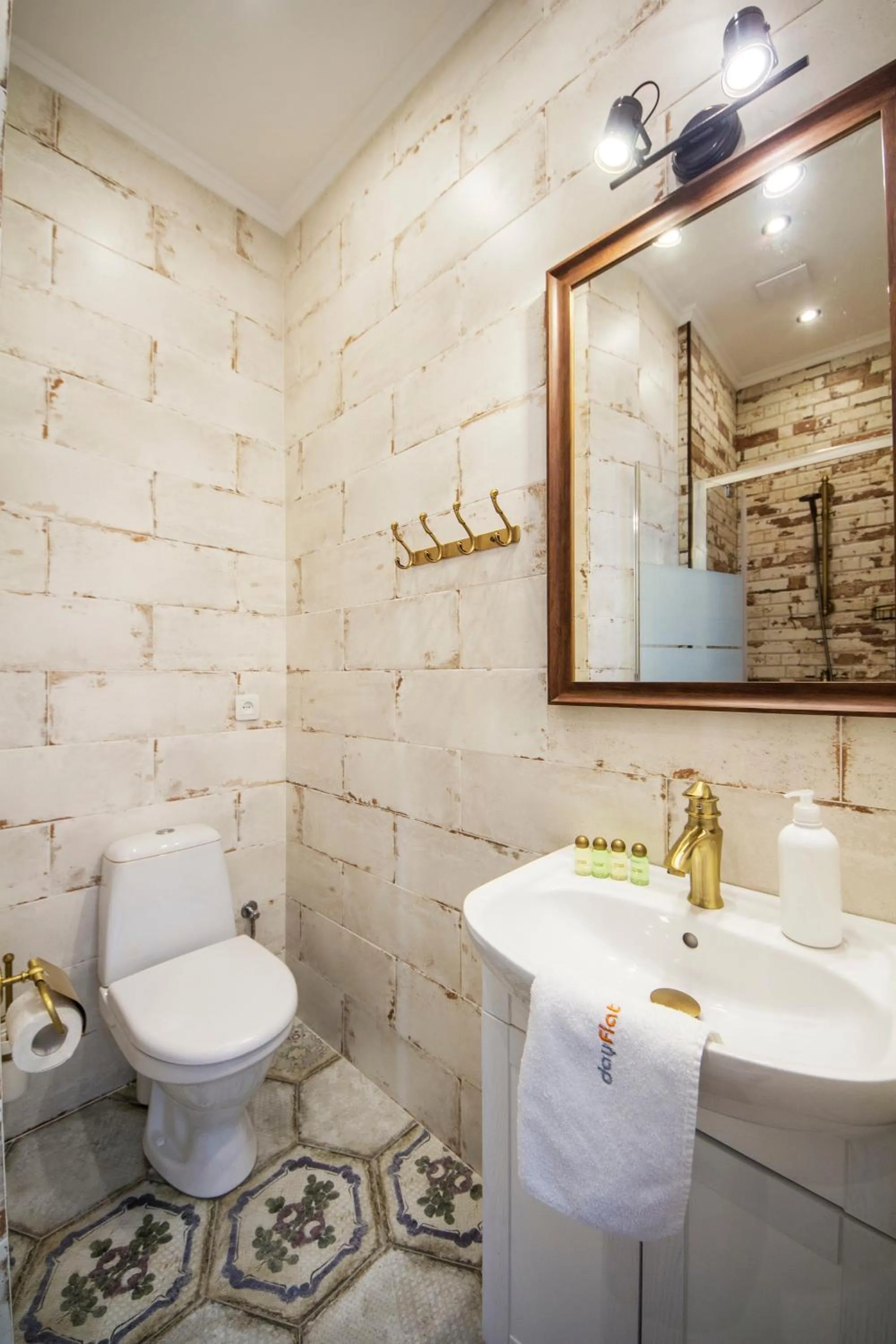 Bathroom in Central Dayflat Apartments